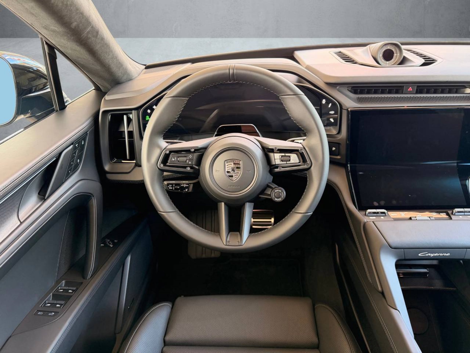 PORSCHE Cayenne Turbo Electric-image-12