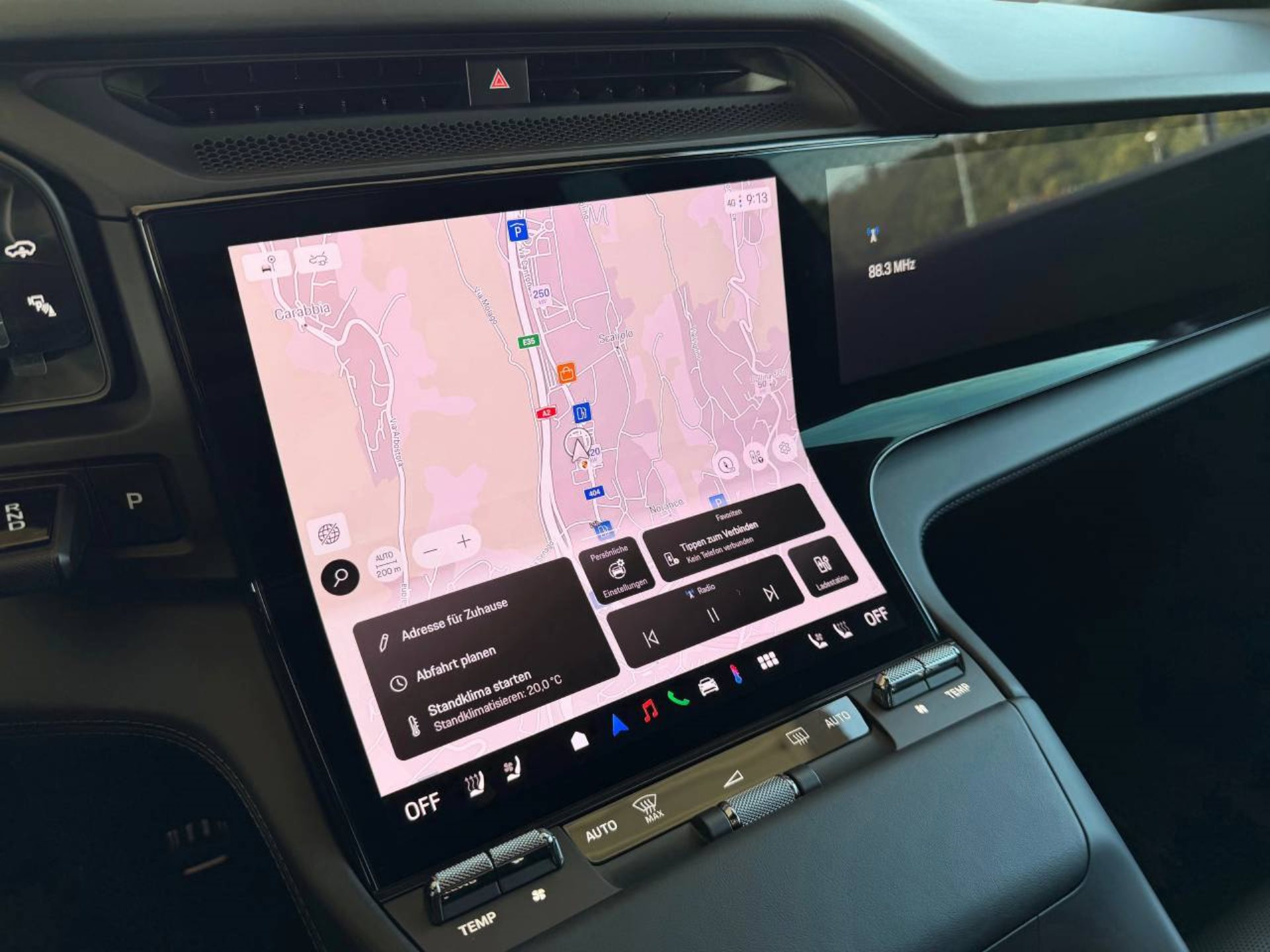 PORSCHE Cayenne Turbo Electric-image-21