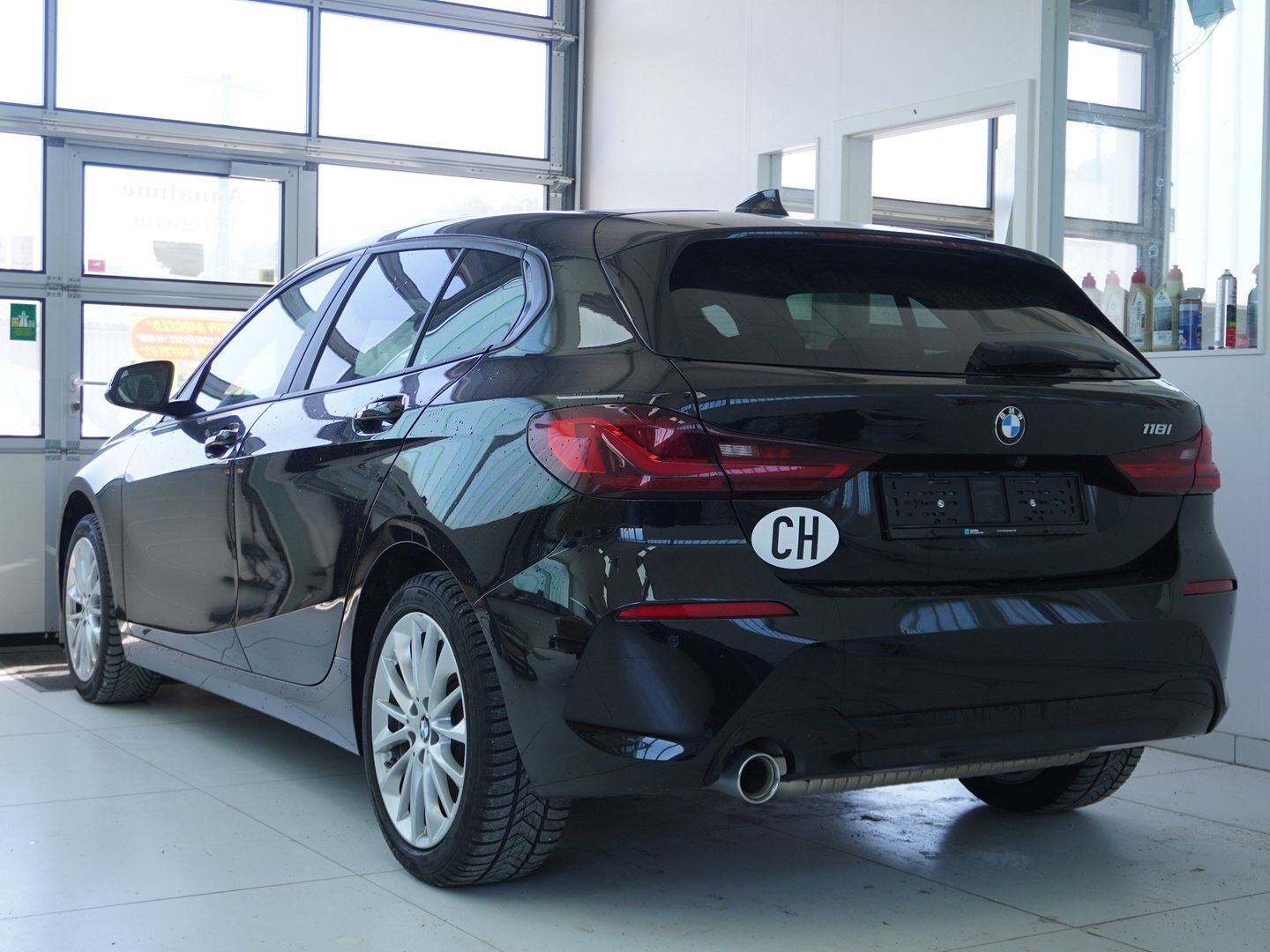 BMW 118i Steptronic-image-1