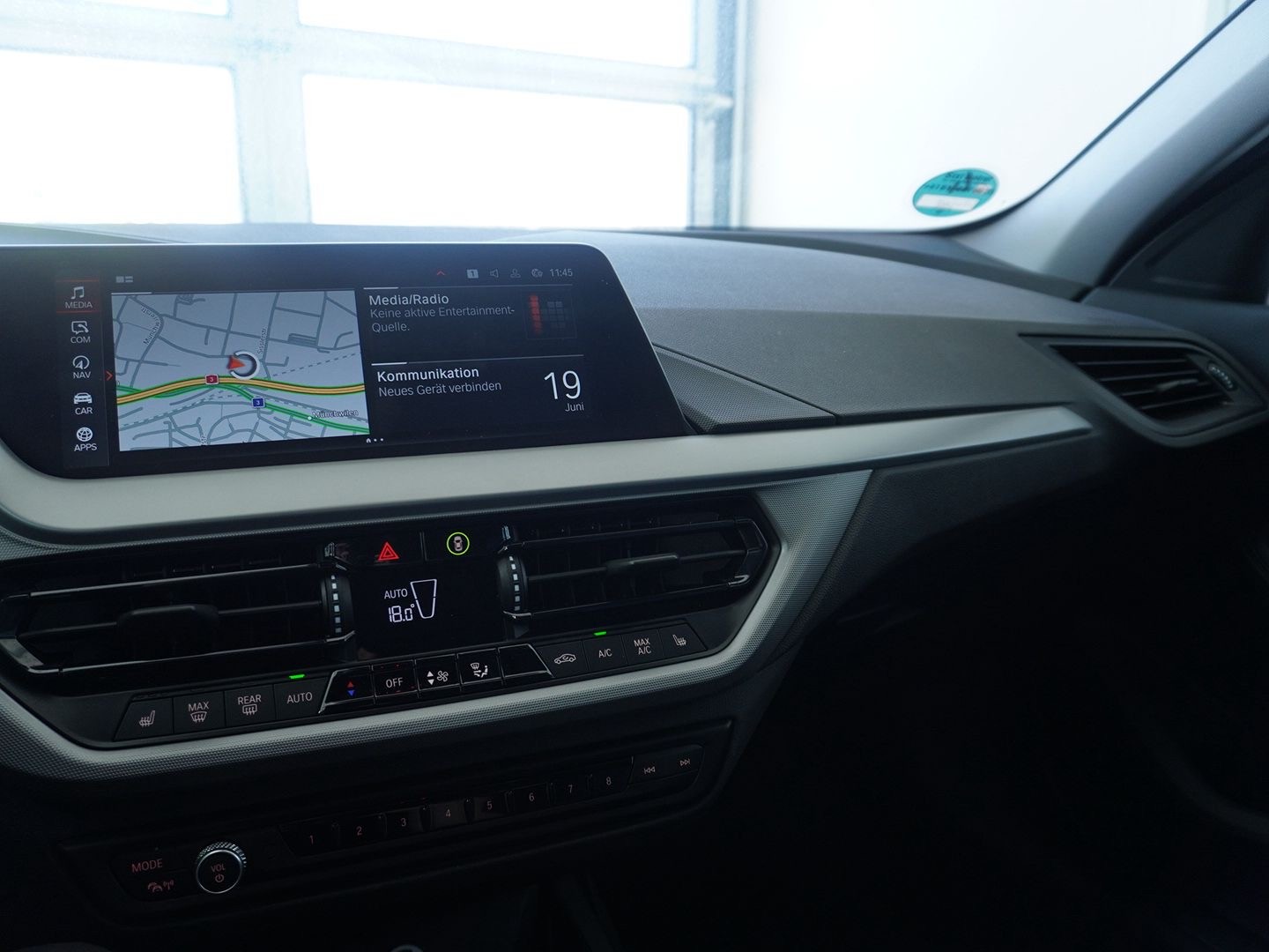 BMW 118i Steptronic-image-5