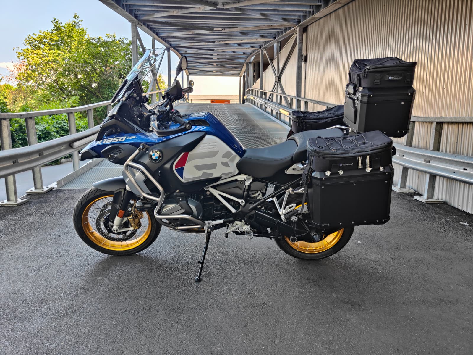 BMW R 1250 GS Adventure ABS-showroom-element-3