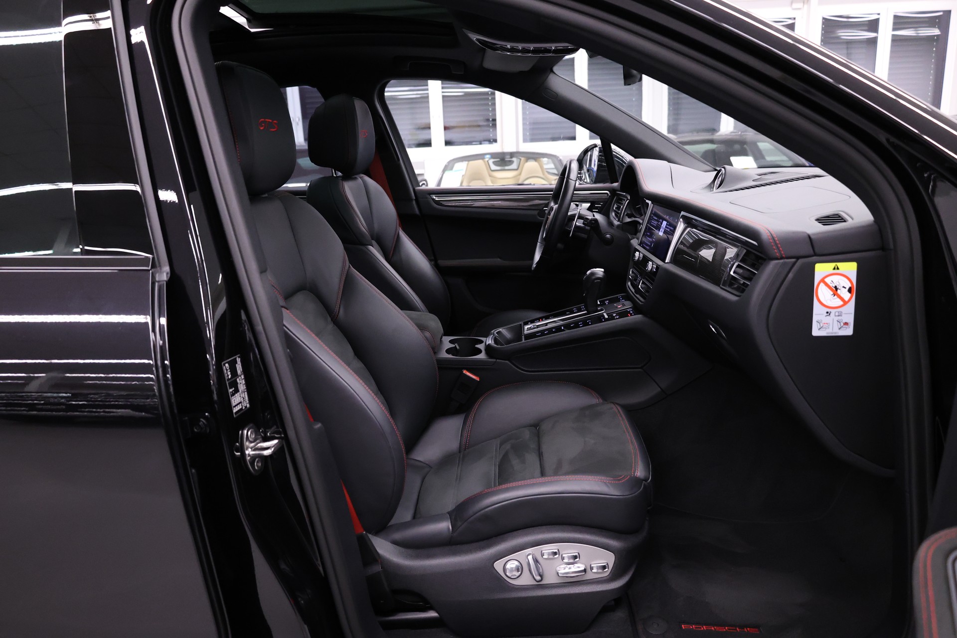 PORSCHE Macan 2.9 V6 GTS-image-15