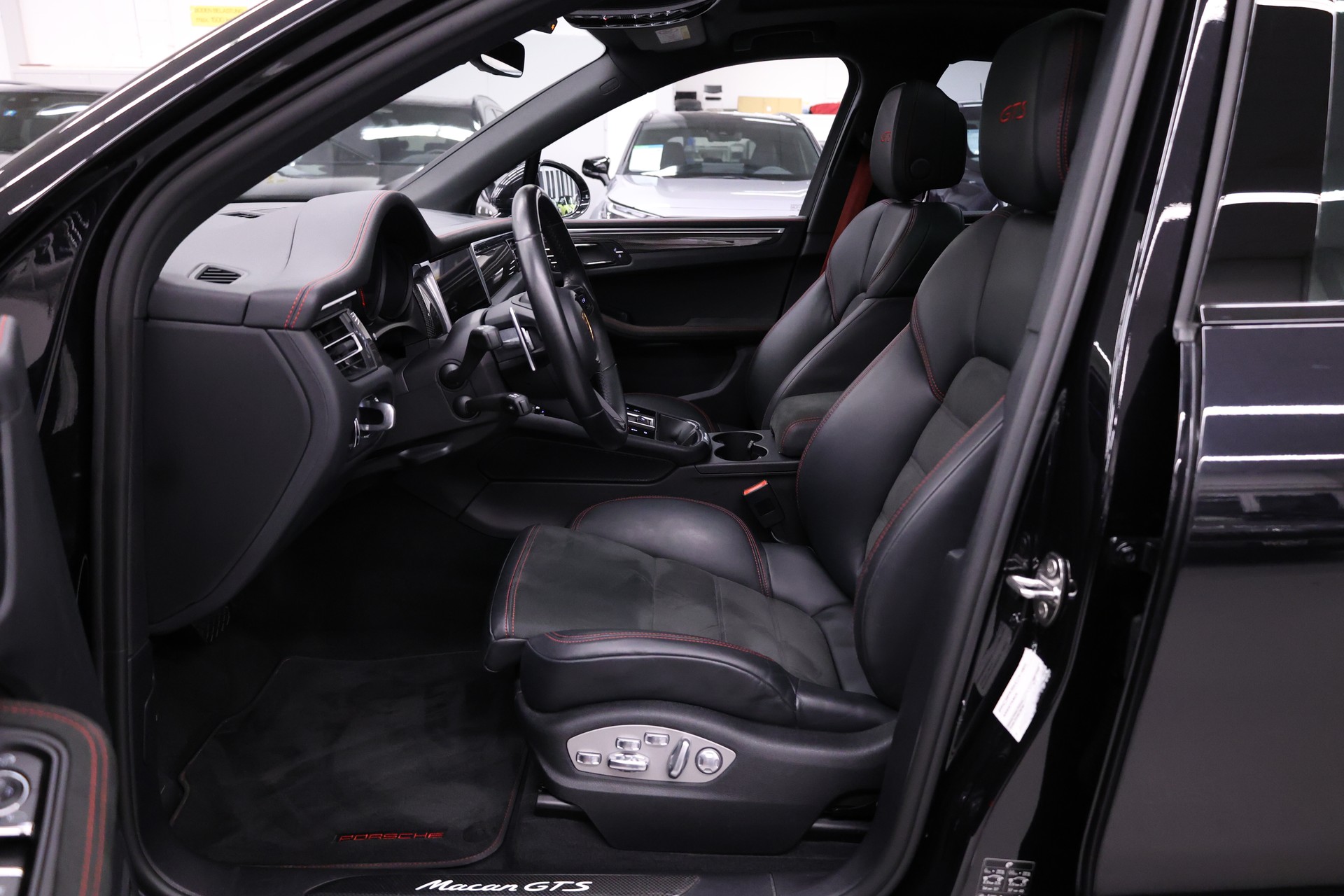 PORSCHE Macan 2.9 V6 GTS-image-14