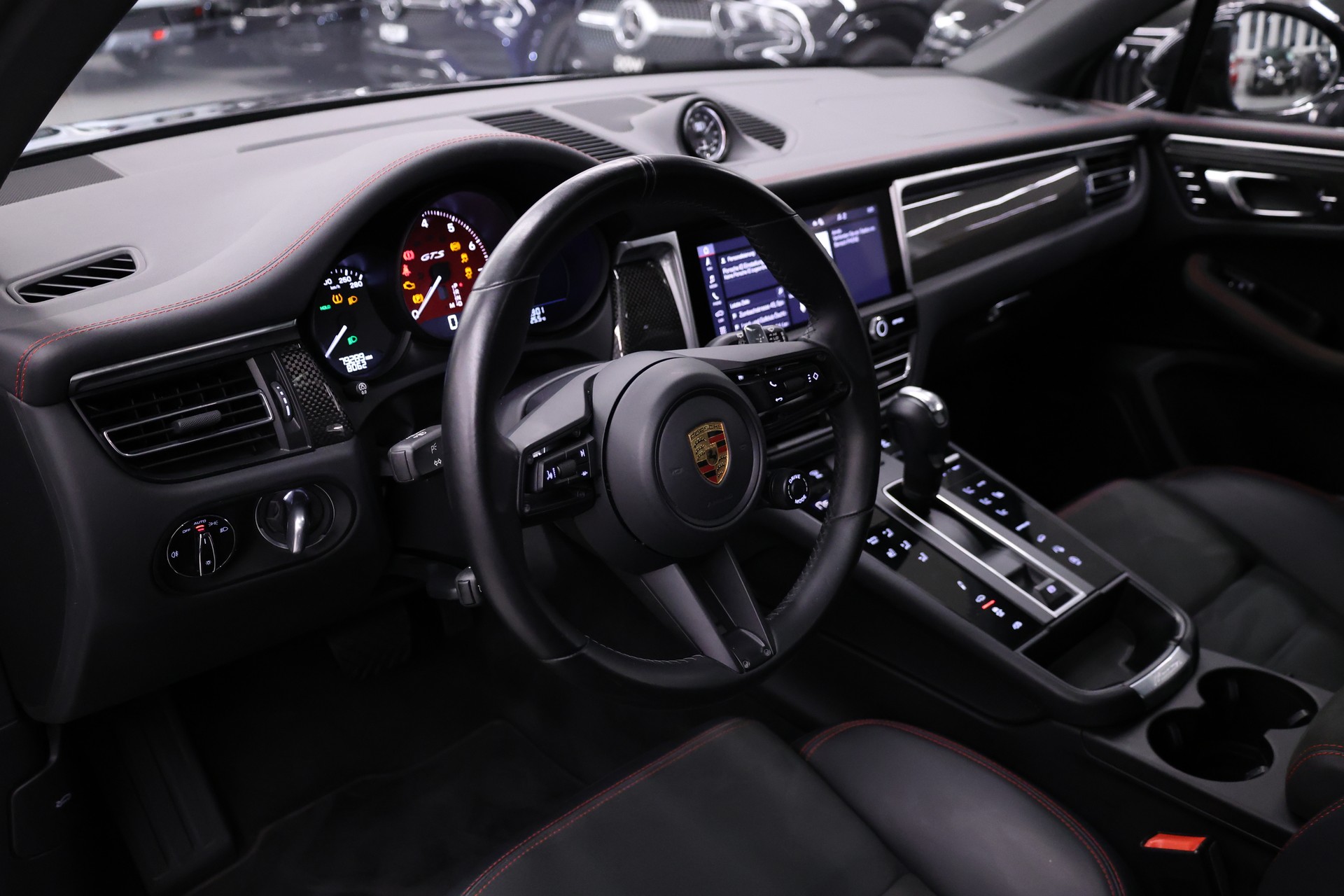 PORSCHE Macan 2.9 V6 GTS-image-16