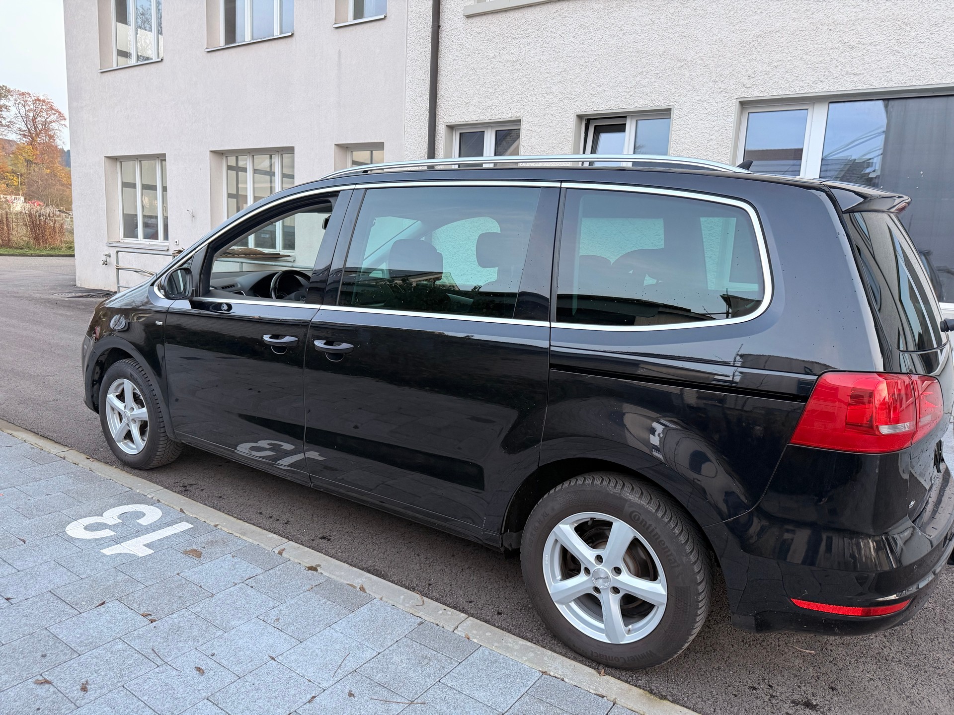VW Sharan 2.0 TDI BMT Design 4Motion-image-5