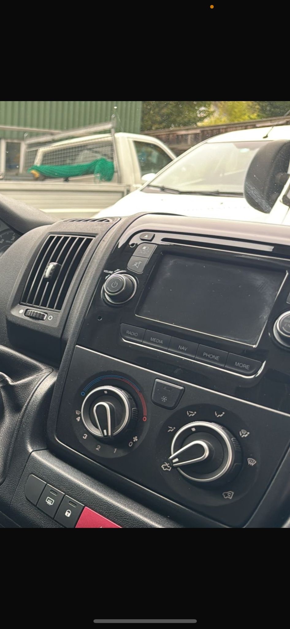 VW Sharan 2.0 TDI BMT Design 4Motion-image-7