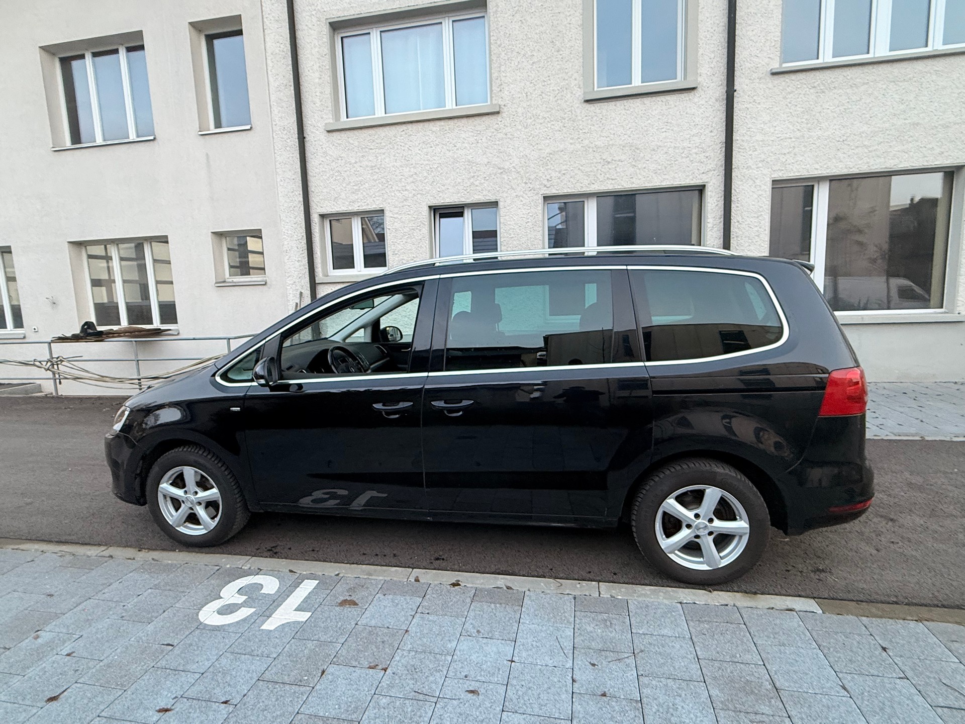 VW Sharan 2.0 TDI BMT Design 4Motion-image-6