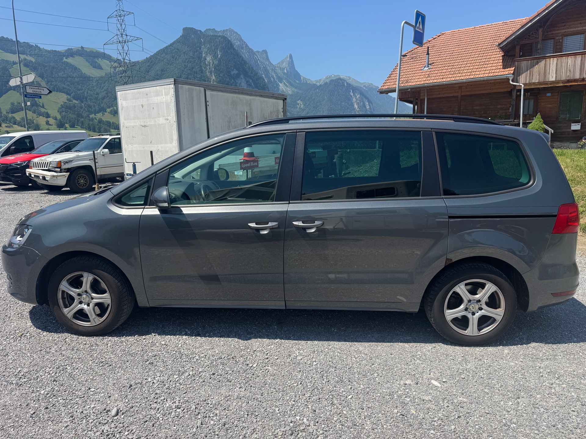 VW Sharan 2.0 TDI BlueMotion Technology Trendline-image-4