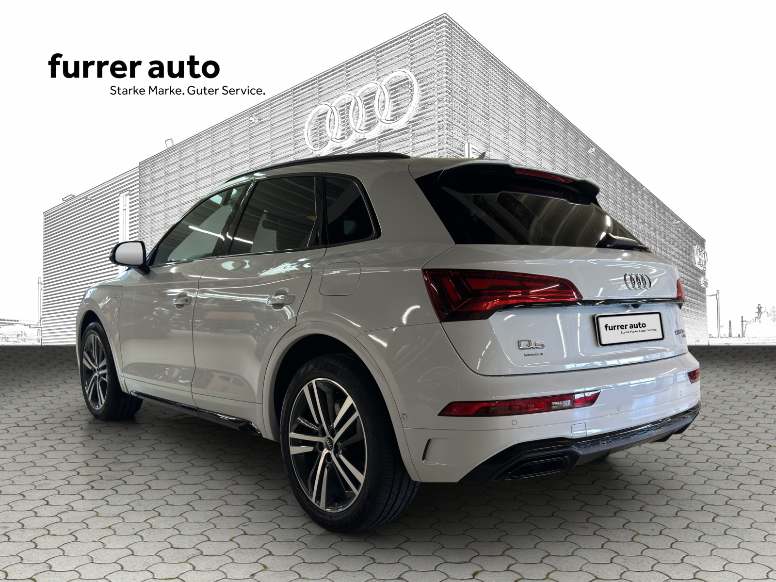 AUDI Q5 50 TFSI e PHEV Black Edition quattro S-tronic-image-2