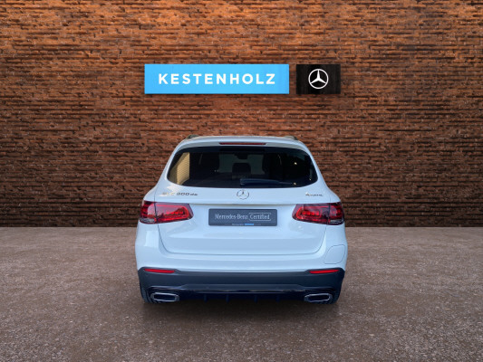 MERCEDES-BENZ GLC 300 de AMG Line 4M A-image-5