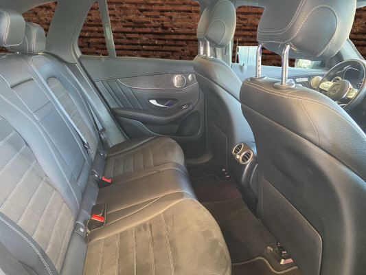 MERCEDES-BENZ GLC 300 de AMG Line 4M A-image-12