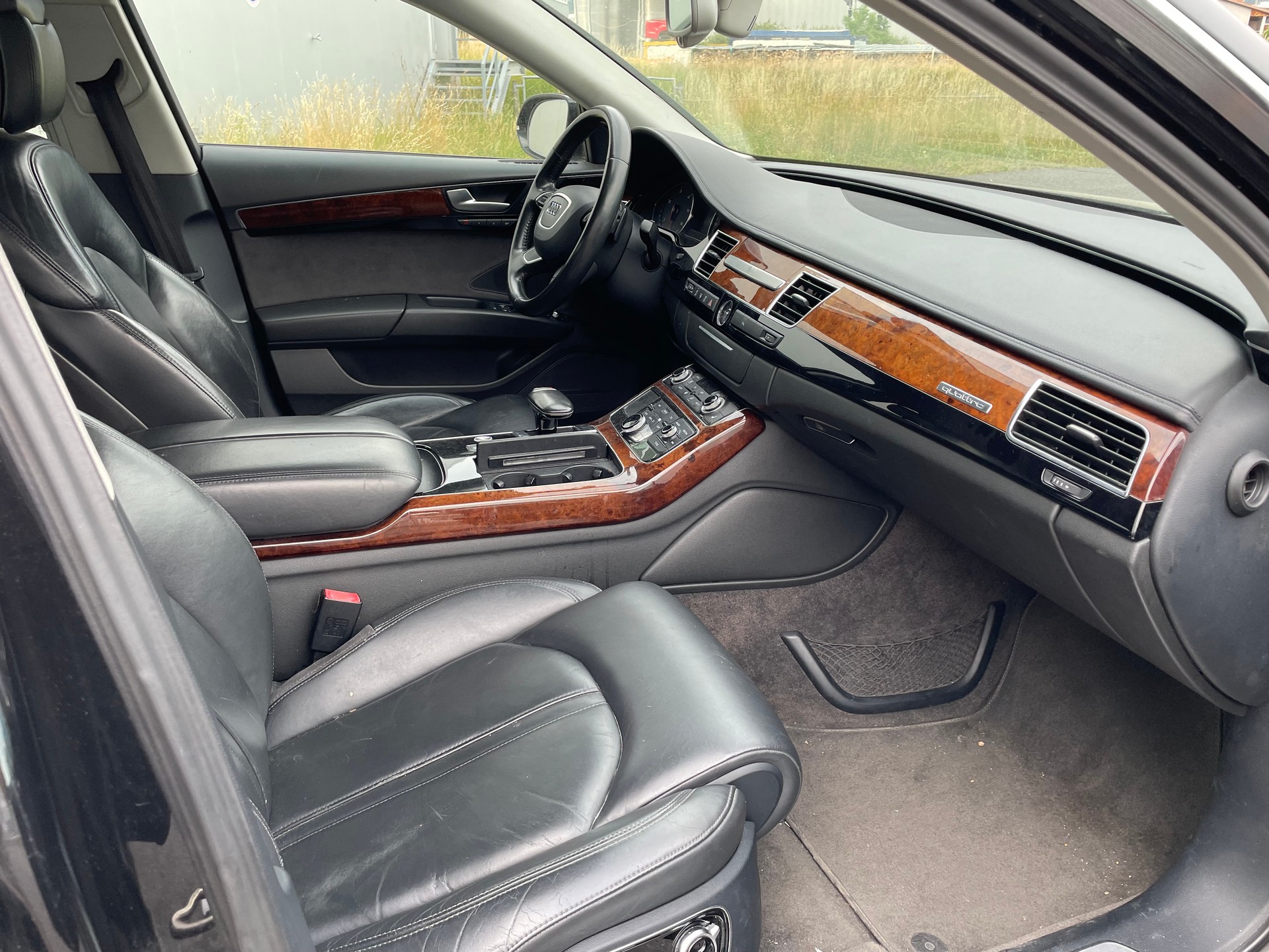 AUDI Audi A8 3.0 TDI Quattro-image-13