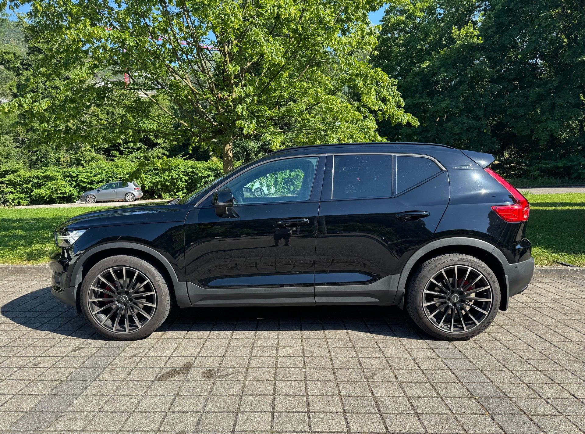 VOLVO 2.0 T5 R-Design AWD-image-1