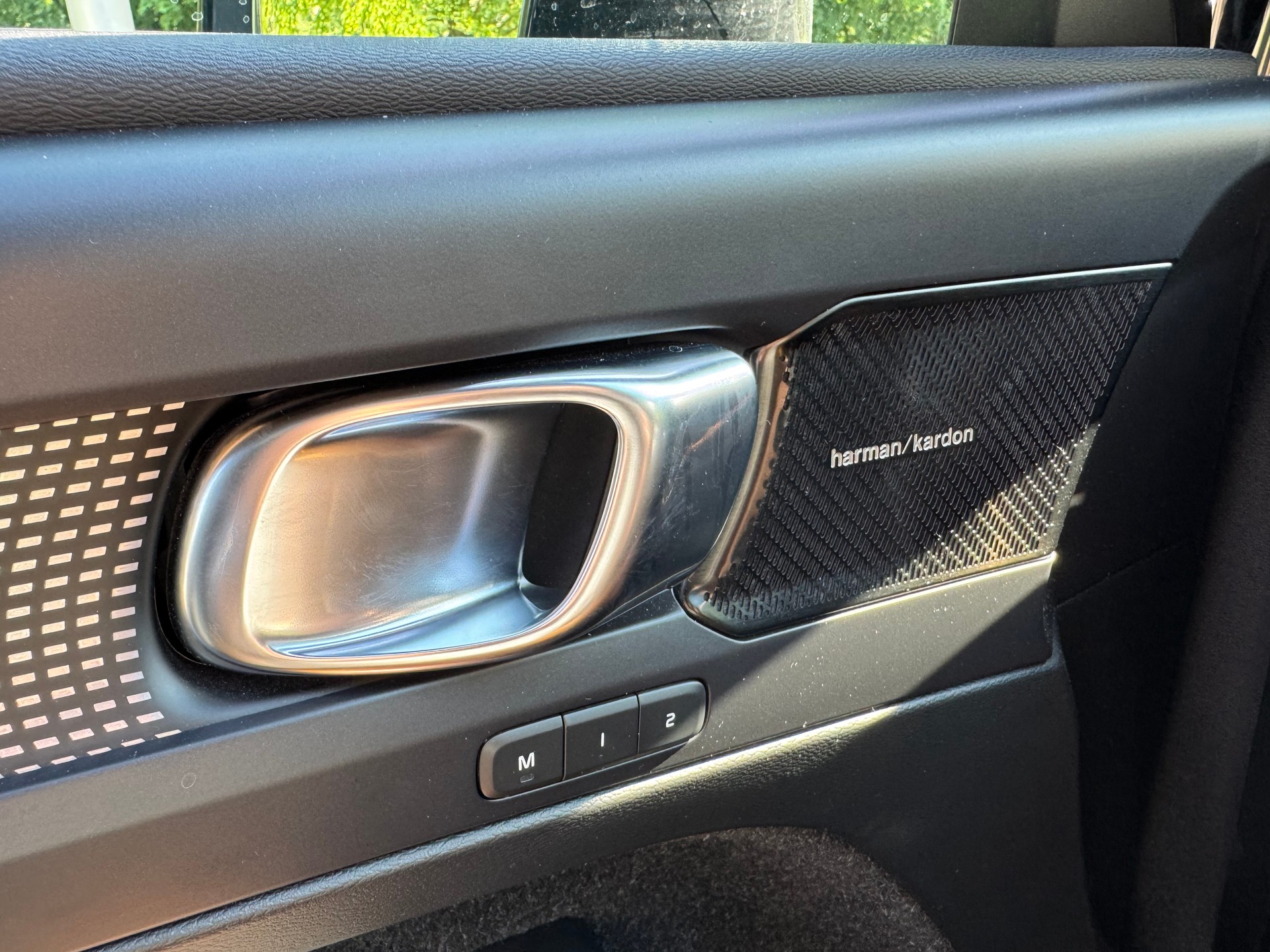 VOLVO 2.0 T5 R-Design AWD-image-8