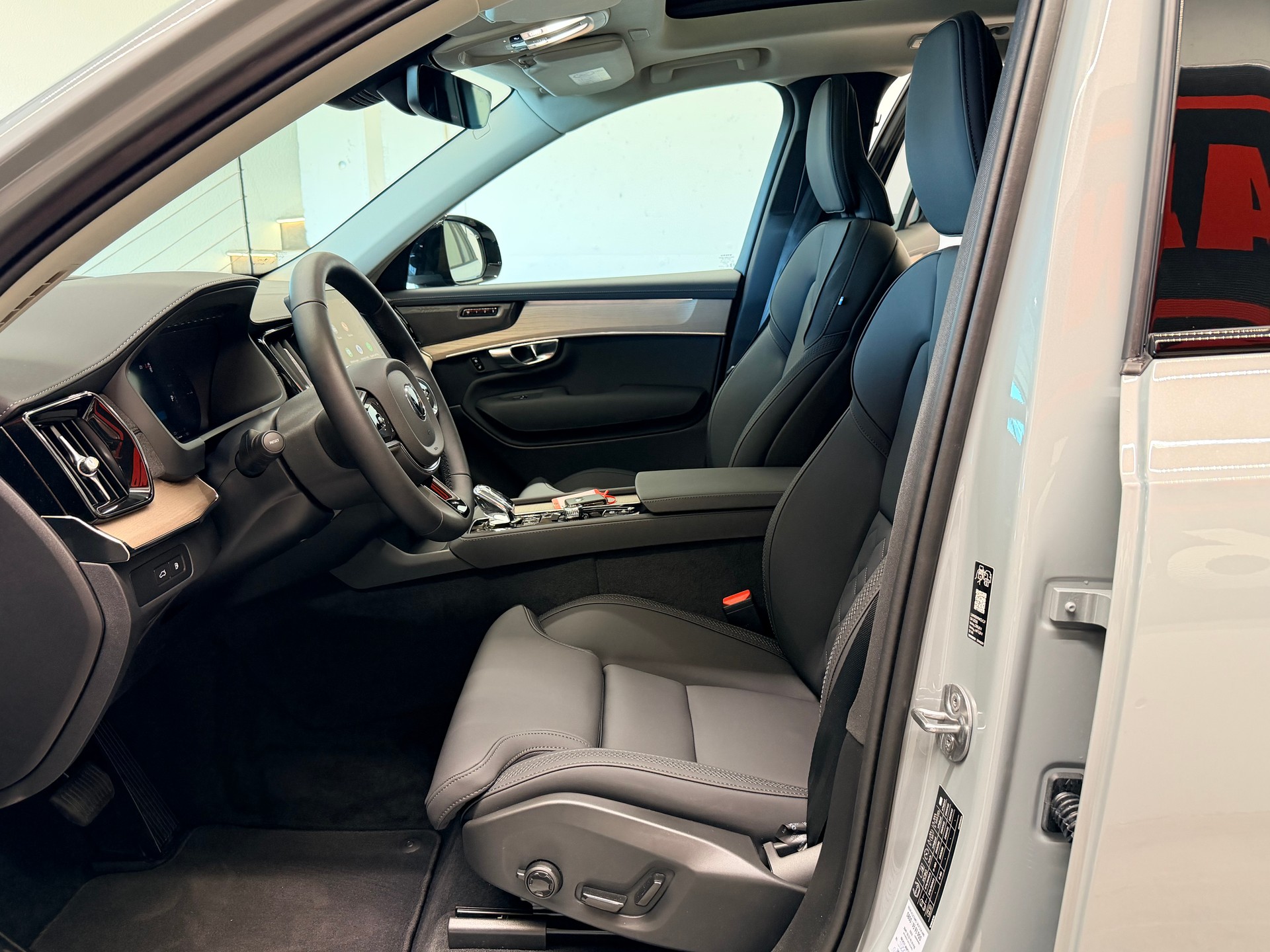 VOLVO XC90 T8 eAWD PluginHybrid Plus Dark Geartronic-image-18