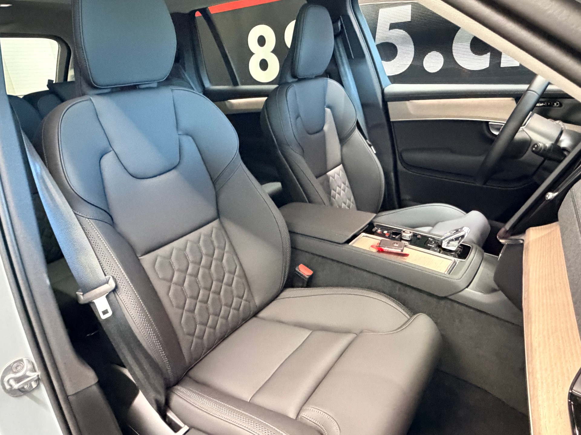 VOLVO XC90 T8 eAWD PluginHybrid Plus Dark Geartronic-image-26