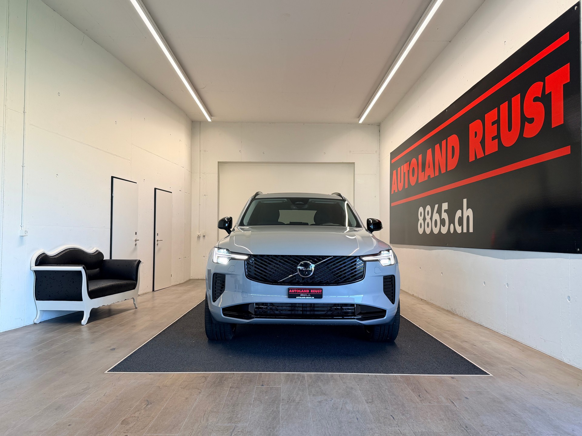 VOLVO XC90 T8 eAWD PluginHybrid Plus Dark Geartronic-image-1