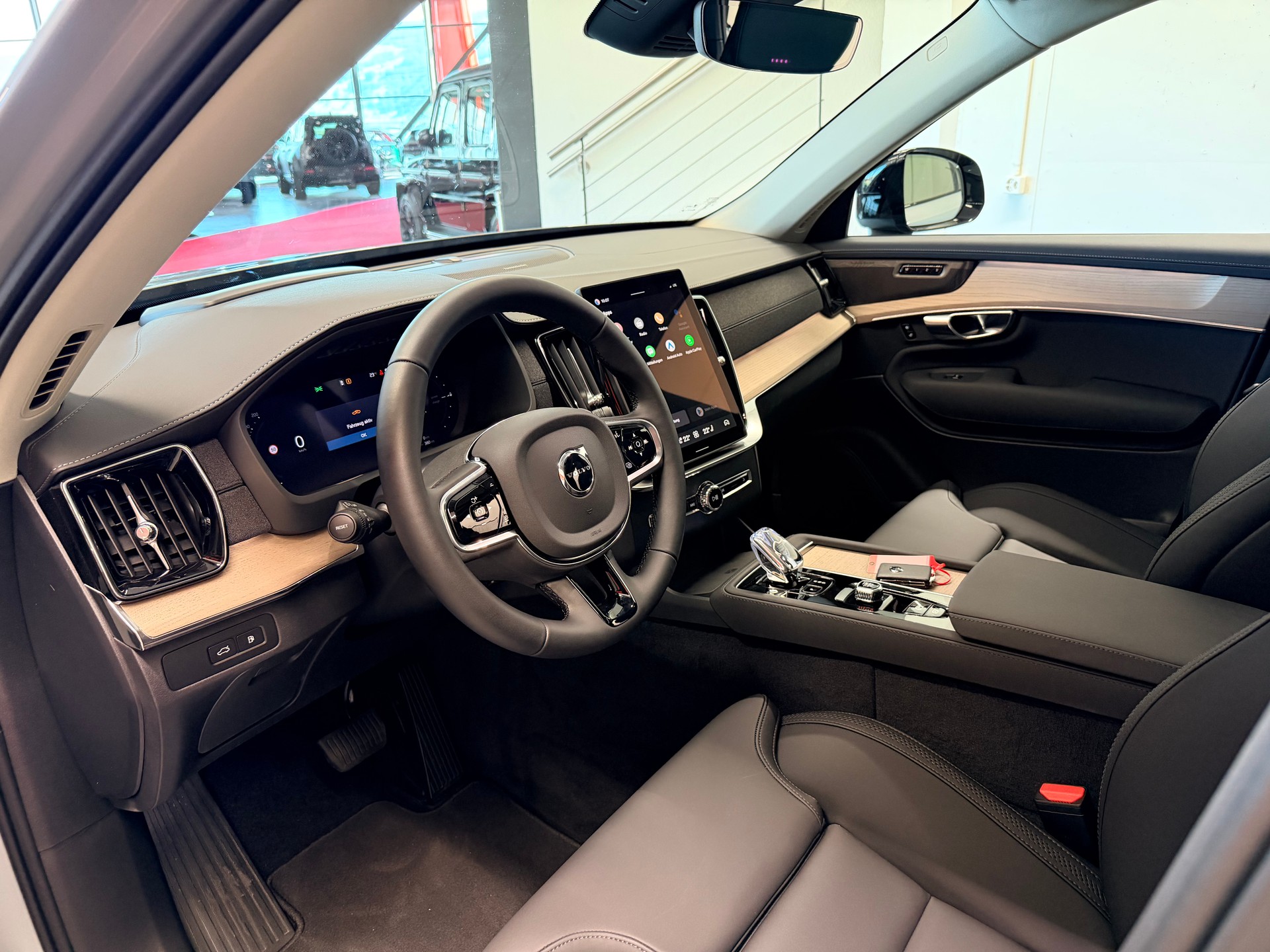 VOLVO XC90 T8 eAWD PluginHybrid Plus Dark Geartronic-image-14