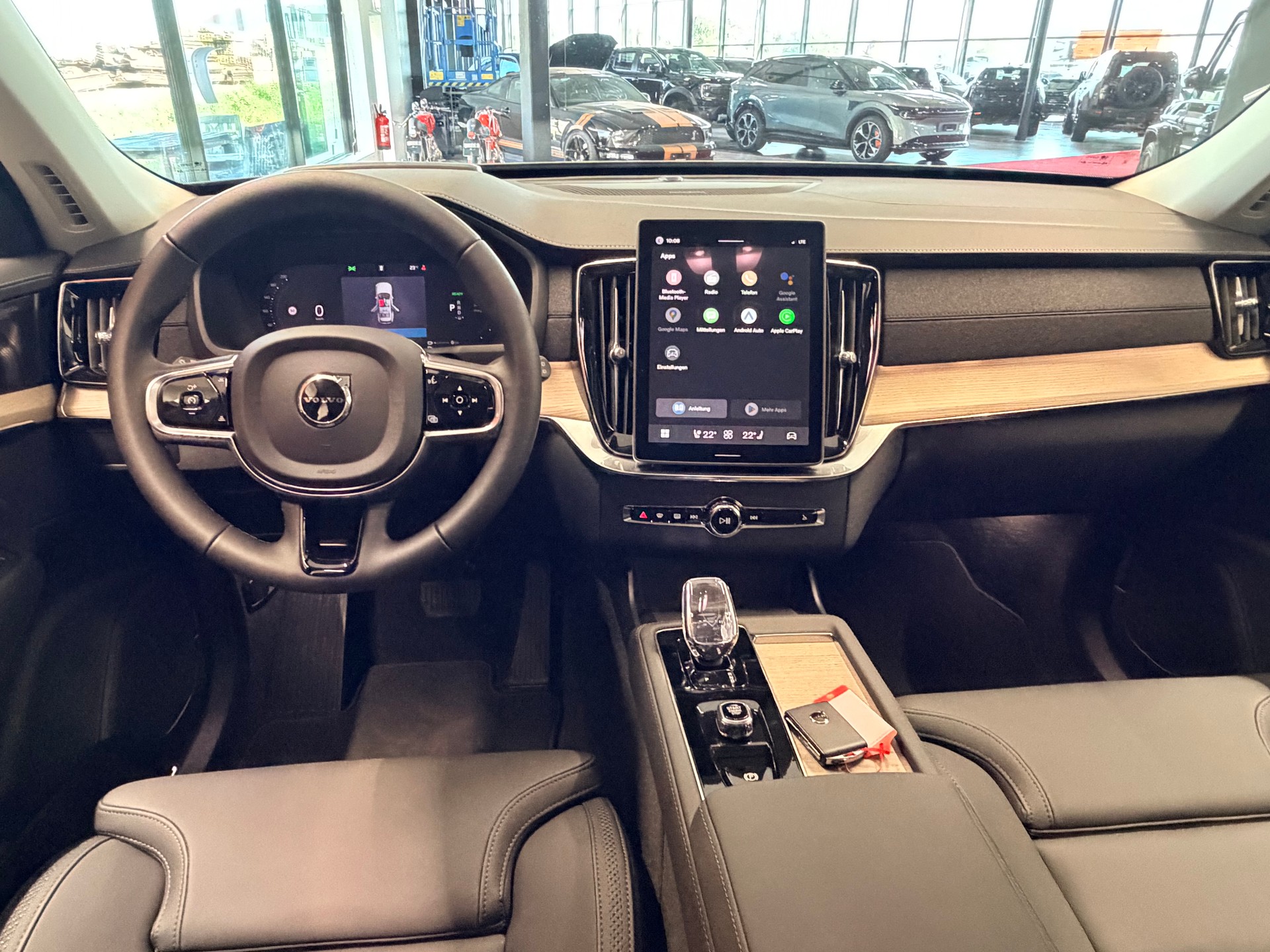 VOLVO XC90 T8 eAWD PluginHybrid Plus Dark Geartronic-image-22