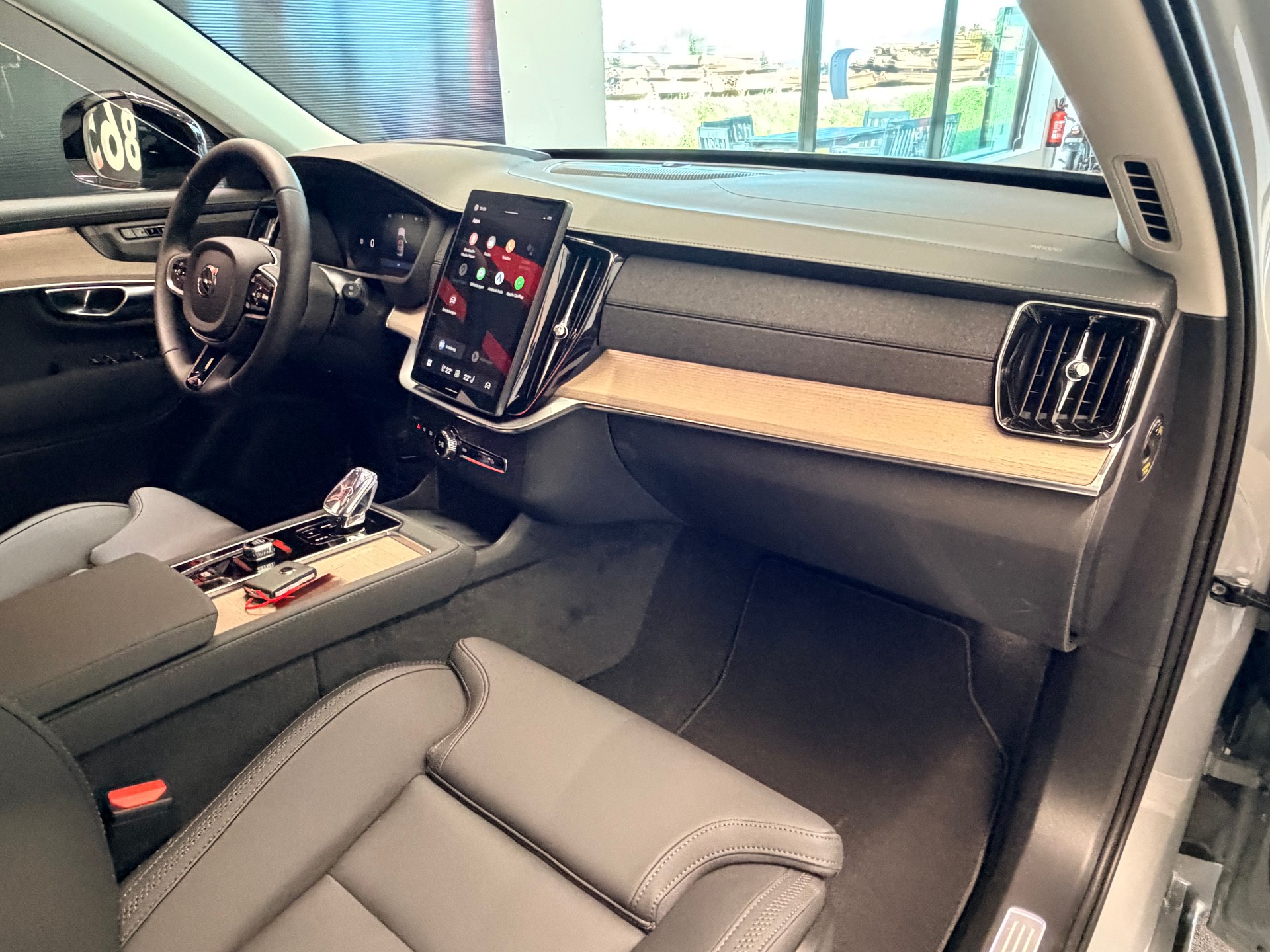 VOLVO XC90 T8 eAWD PluginHybrid Plus Dark Geartronic-image-23