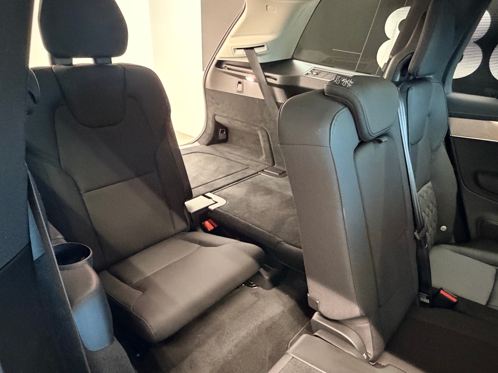 VOLVO XC90 T8 eAWD PluginHybrid Plus Dark Geartronic-image-12