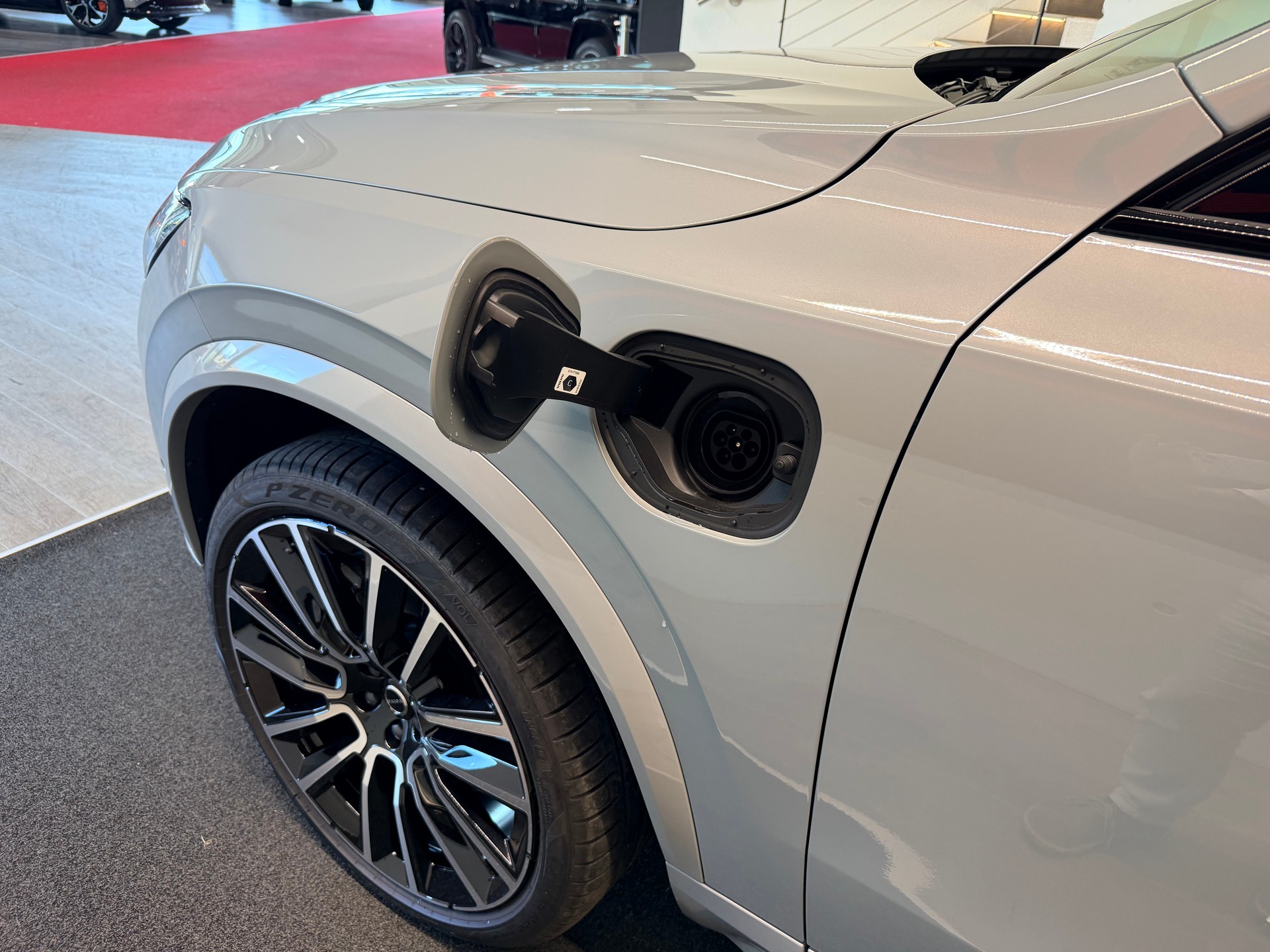 VOLVO XC90 T8 eAWD PluginHybrid Plus Dark Geartronic-image-13