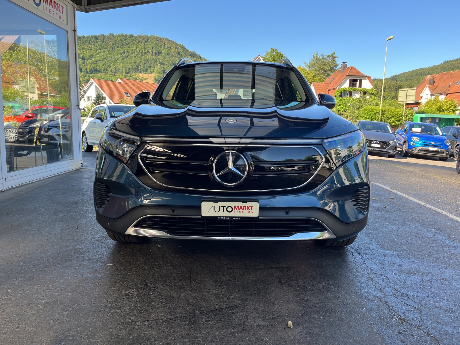 MERCEDES-BENZ EQB 300 4Matic-image-5