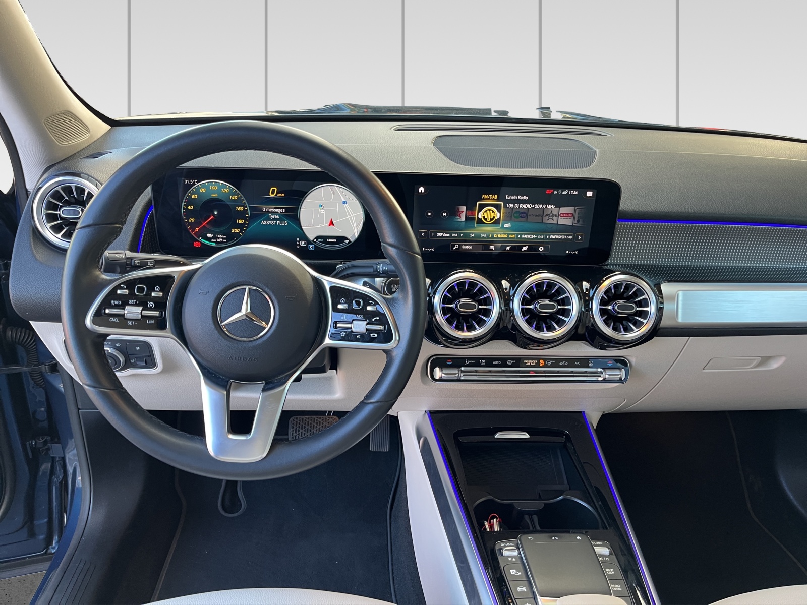 MERCEDES-BENZ EQB 300 4Matic-image-7