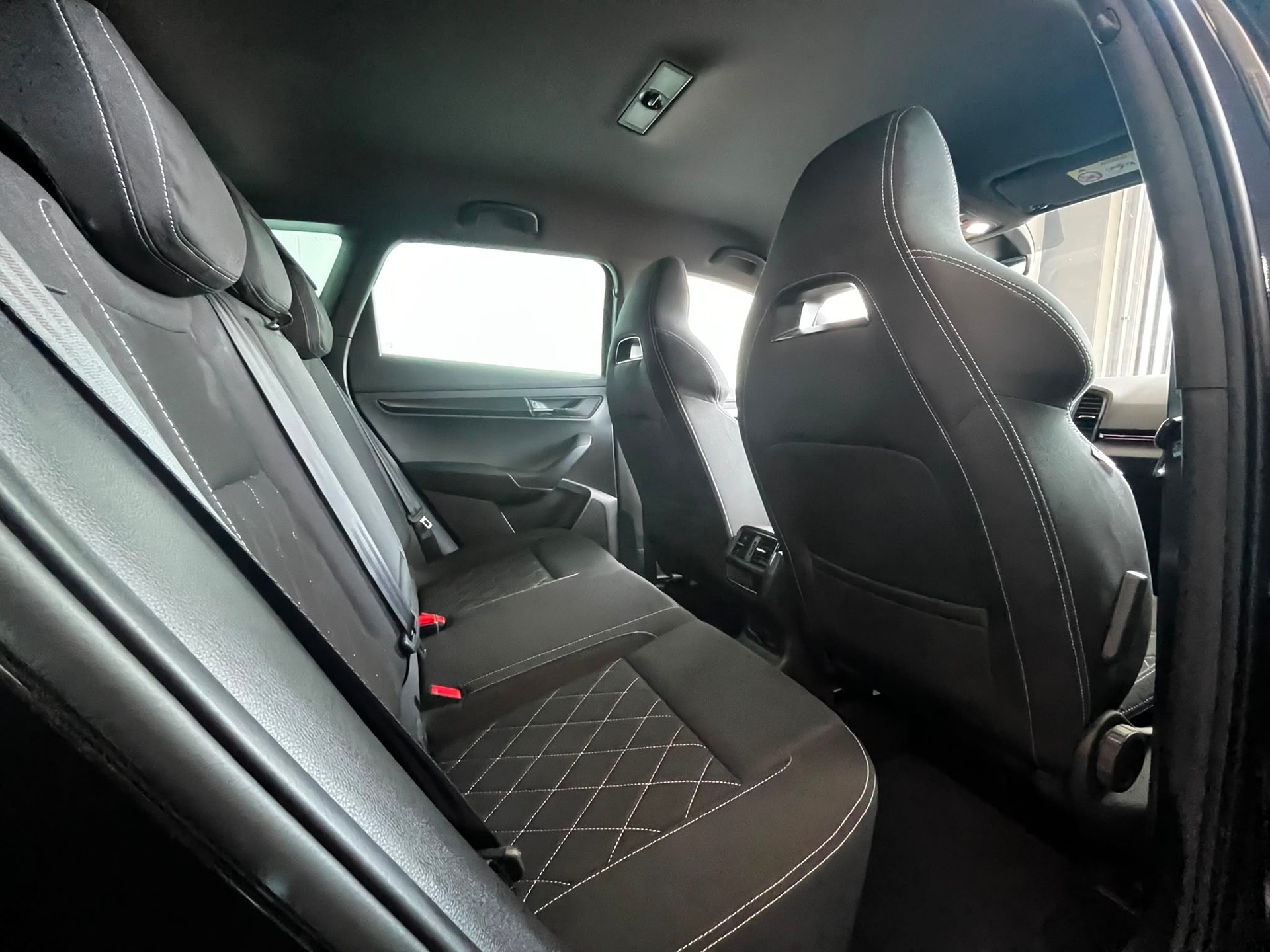 SKODA Karoq 2.0 TSI SportLine 4x4 DSG-image-14