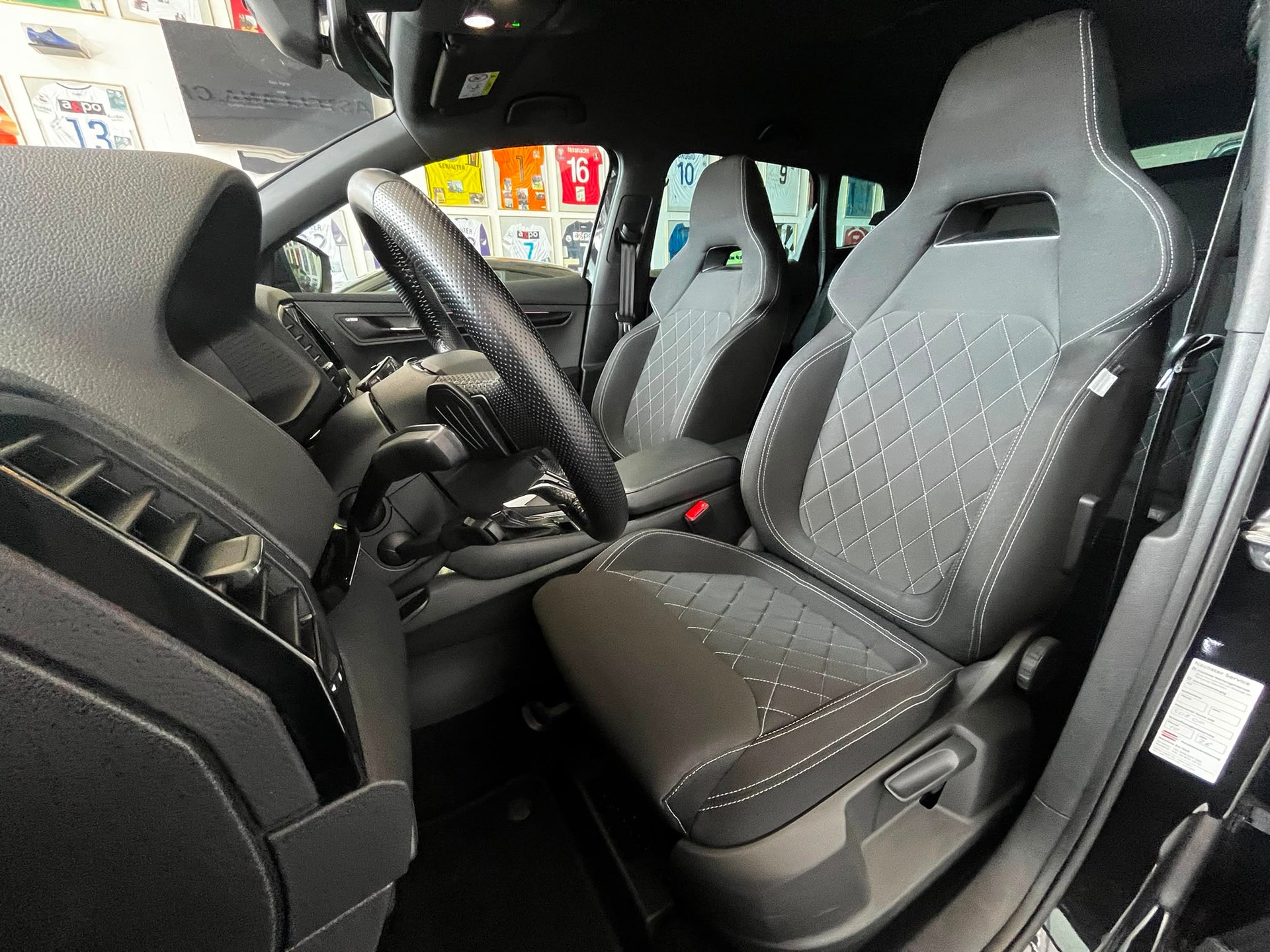 SKODA Karoq 2.0 TSI SportLine 4x4 DSG-image-12