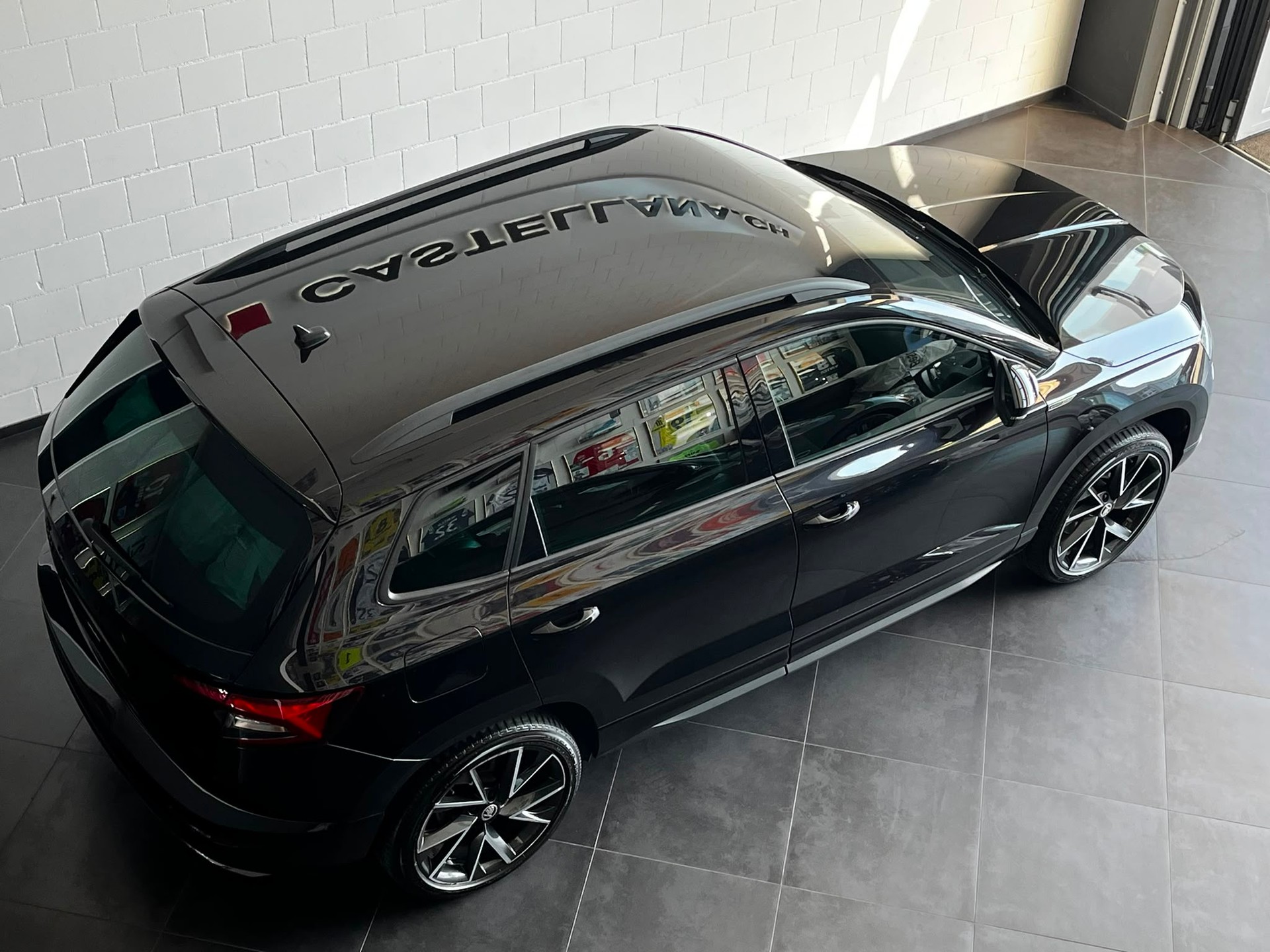 SKODA Karoq 2.0 TSI SportLine 4x4 DSG-image-8