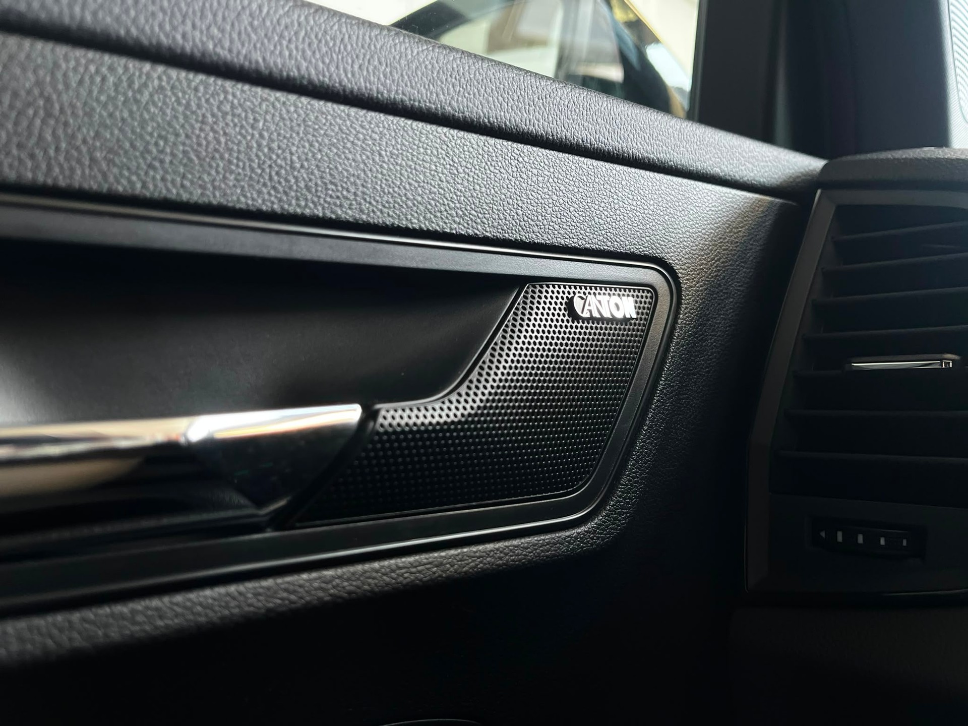 SKODA Karoq 2.0 TSI SportLine 4x4 DSG-image-22