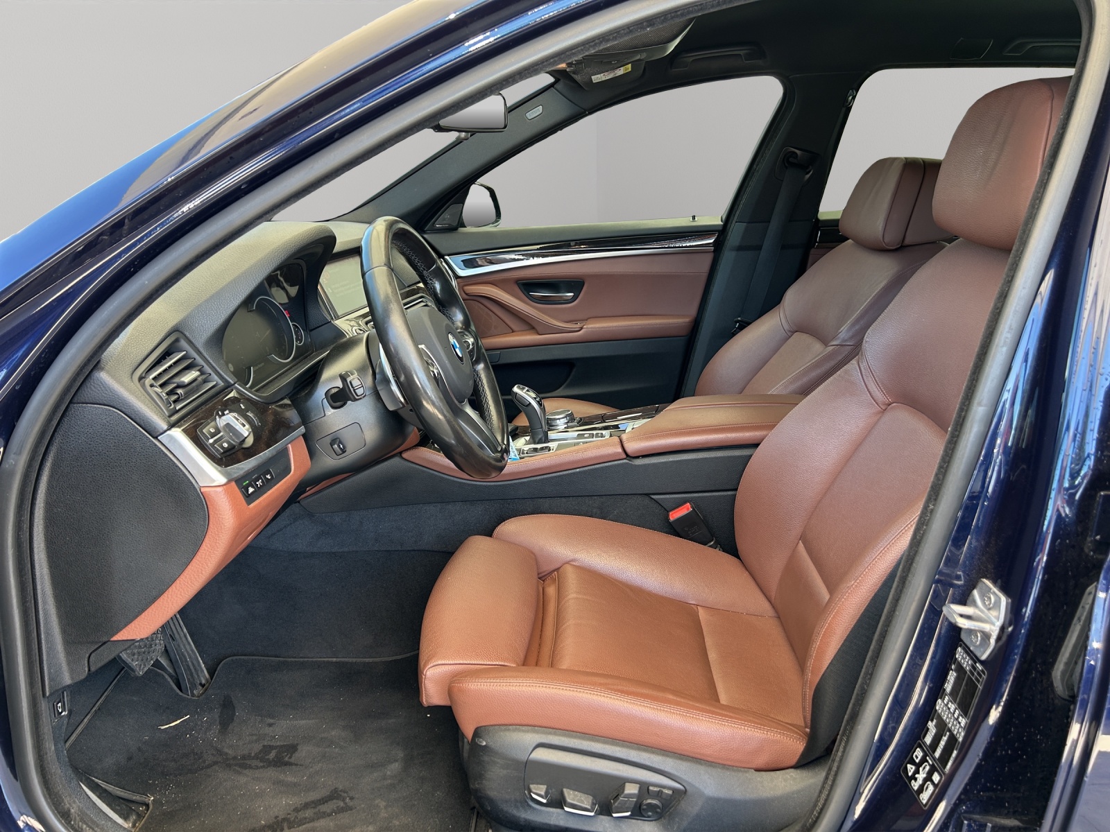 BMW 535d Touring xDrive Luxury Line Steptronic-image-8