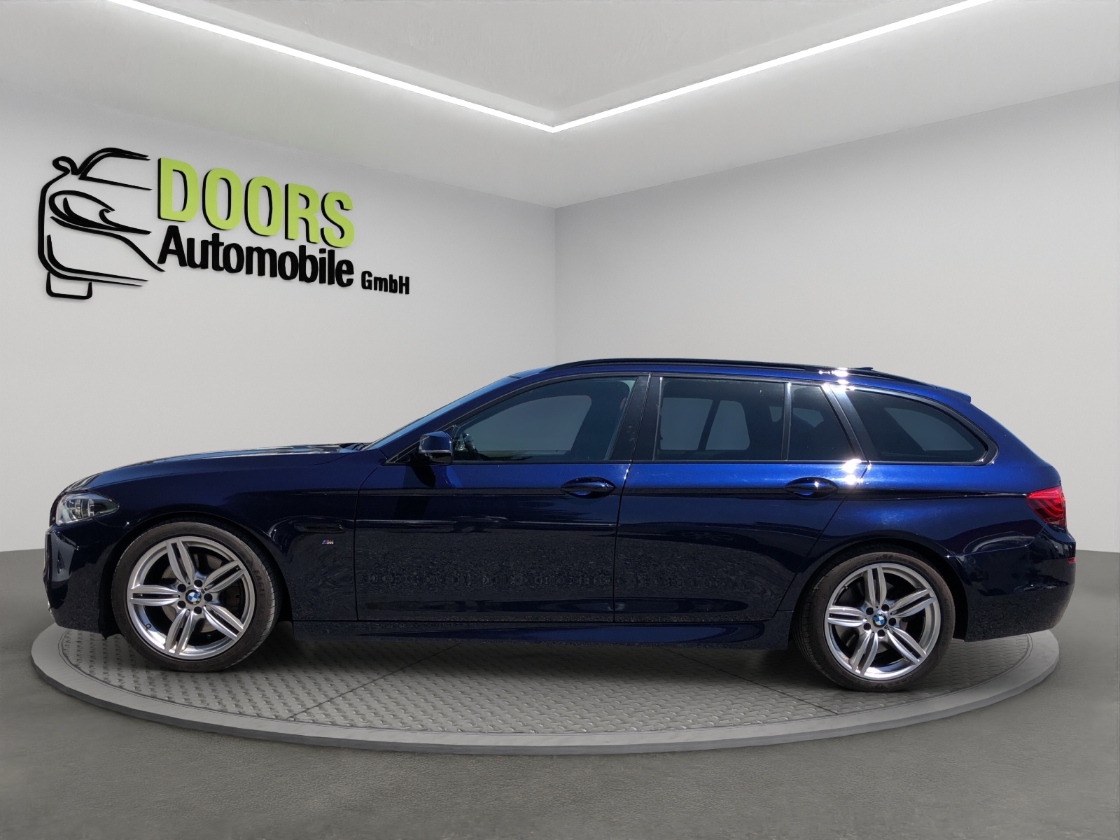 BMW 535d Touring xDrive Luxury Line Steptronic-image-6