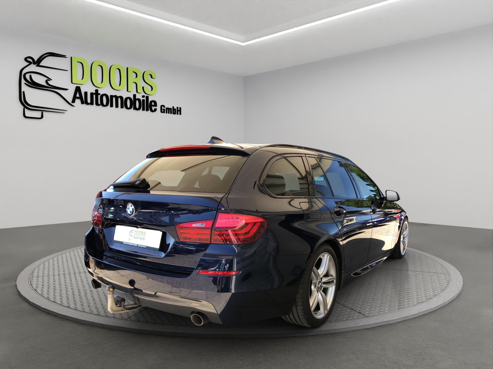 BMW 535d Touring xDrive Luxury Line Steptronic-image-4