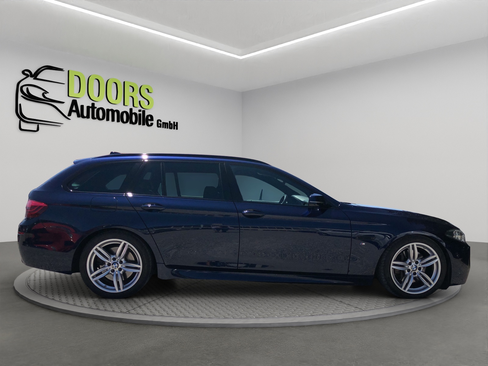 BMW 535d Touring xDrive Luxury Line Steptronic-image-7