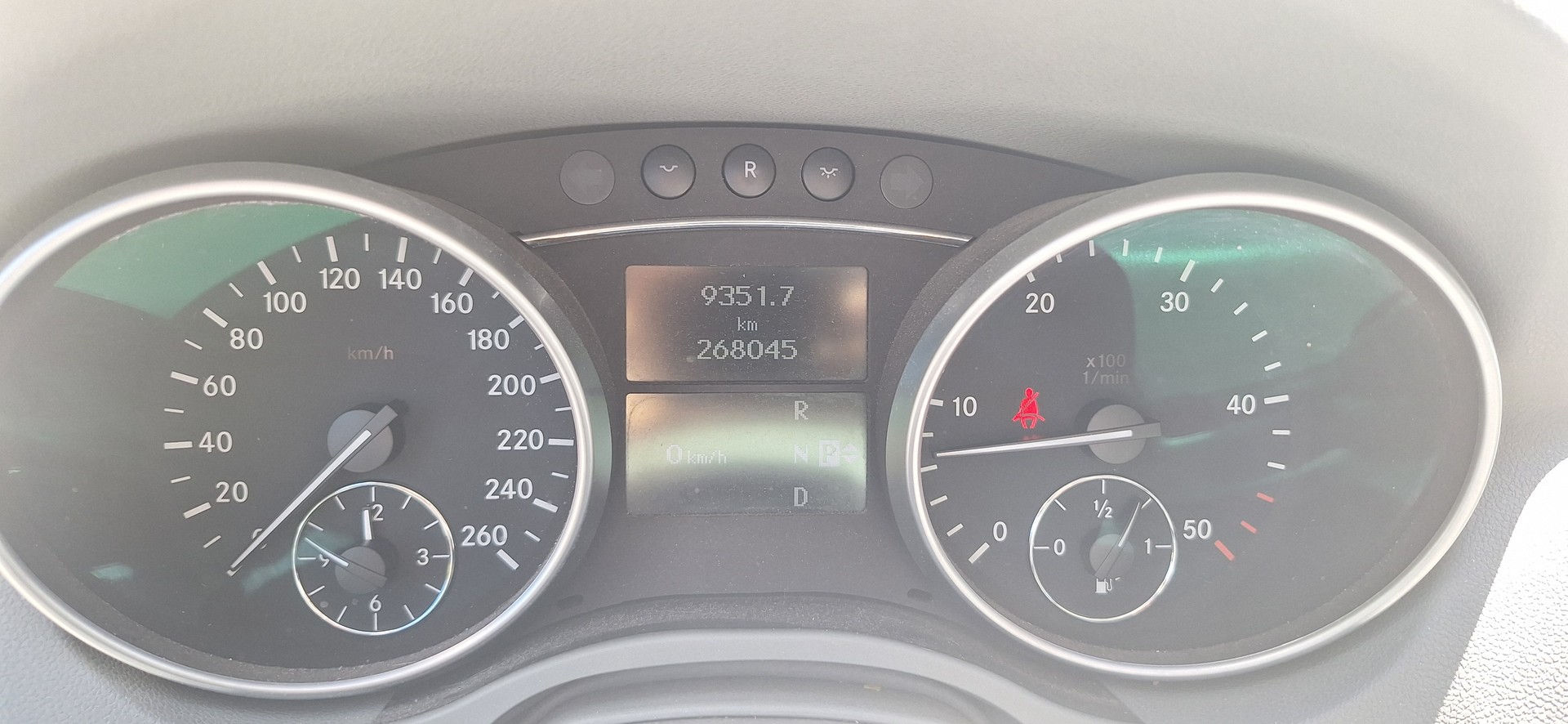 MERCEDES-BENZ ML 320 CDI 4Matic 7G-Tronic-image-28