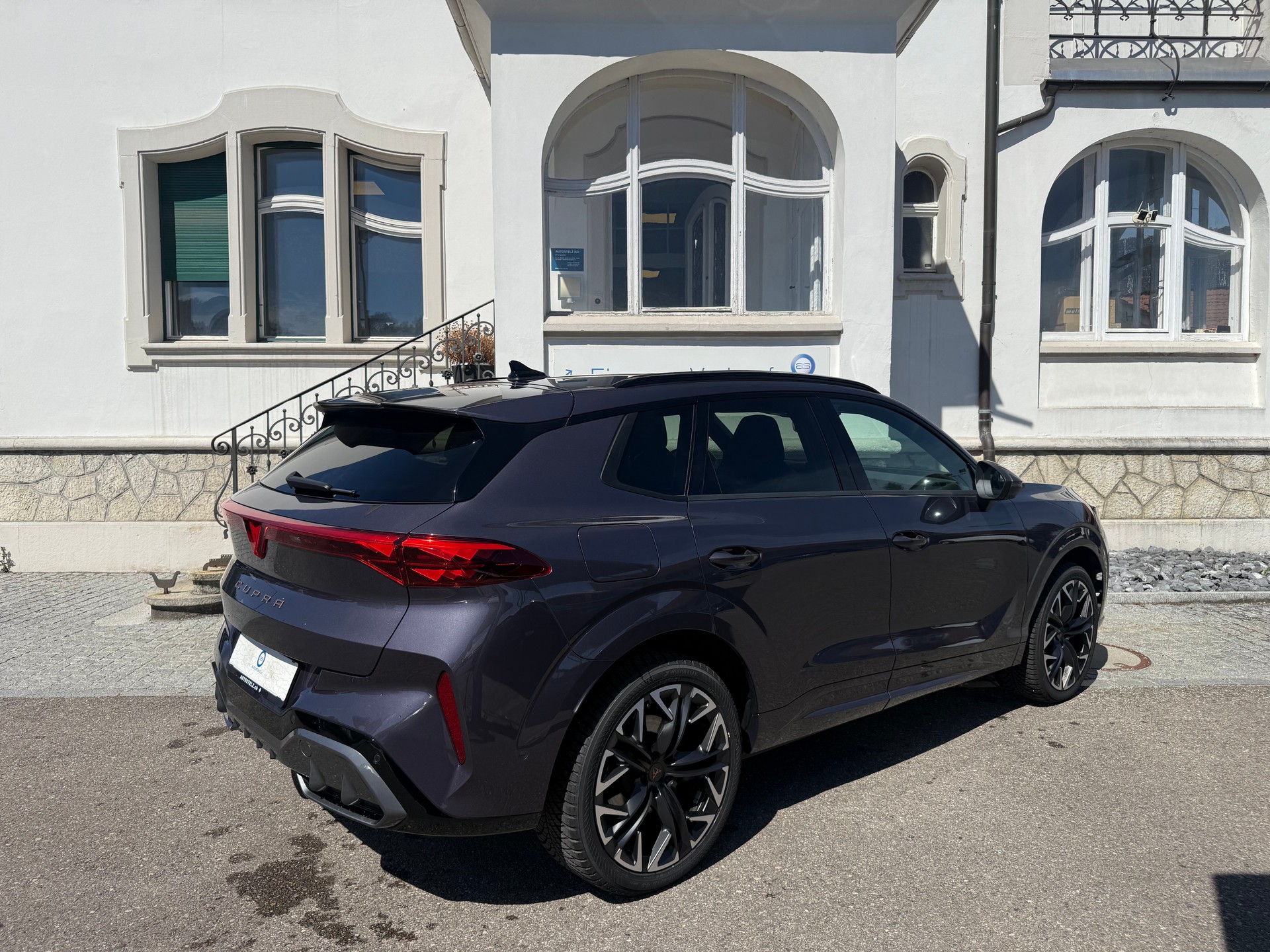 CUPRA Terramar 2.0 TSI VZ 4Drive DSG **** SONDERLACK DARK VOID MET ***-image-4