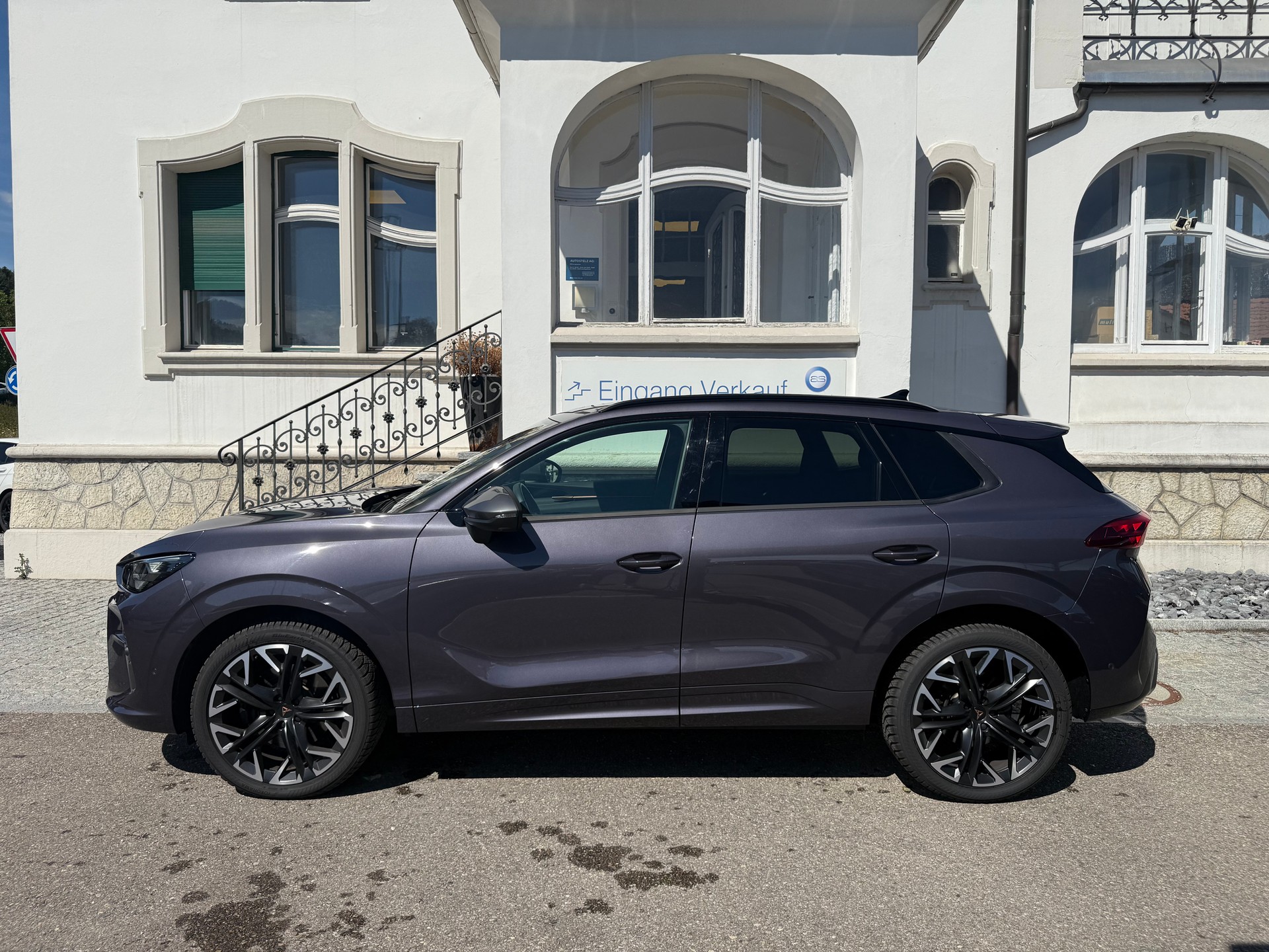 CUPRA Terramar 2.0 TSI VZ 4Drive DSG **** SONDERLACK DARK VOID MET ***-showroom-element-3