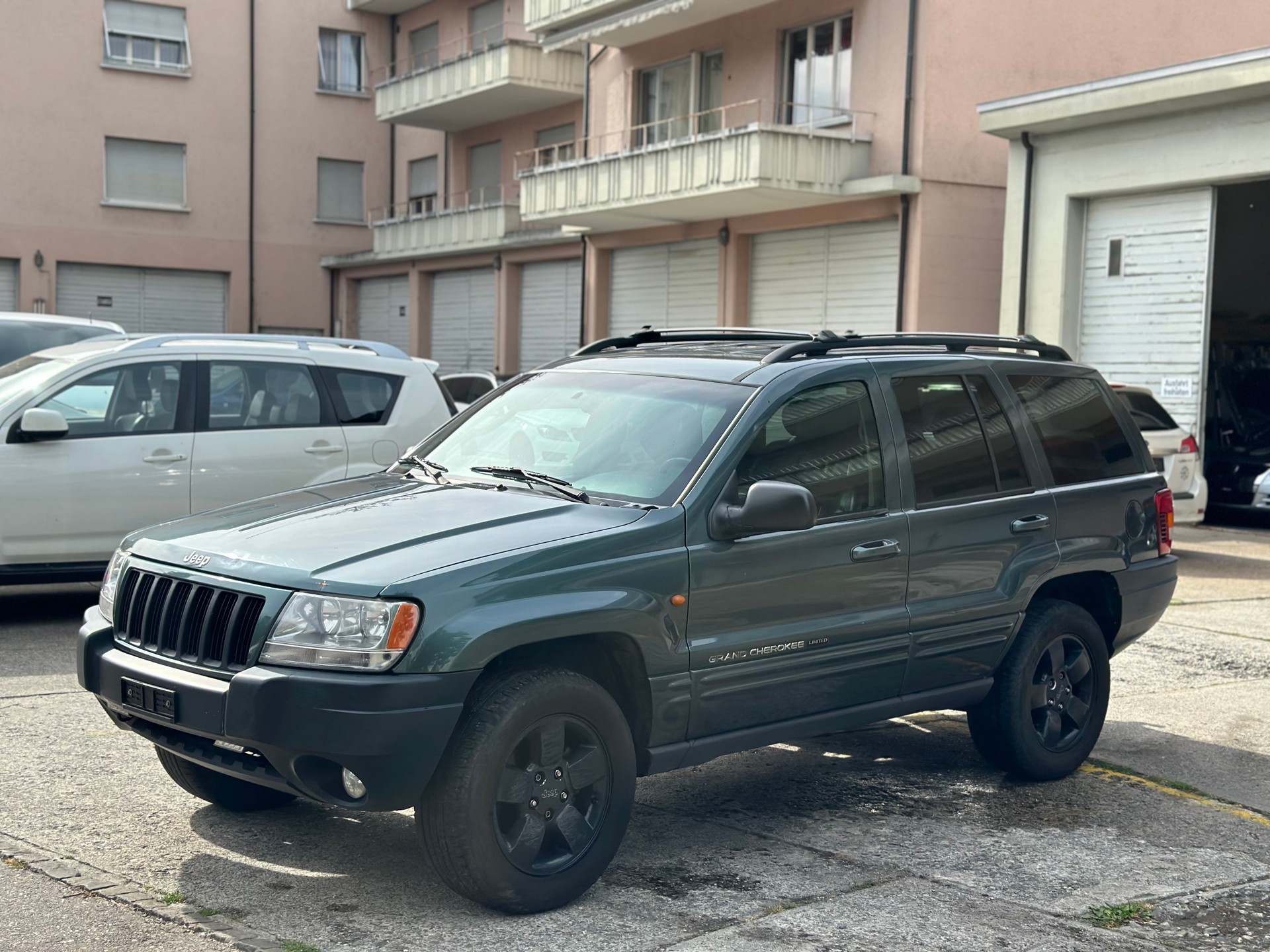 JEEP Grand Cherokee 2.7 CRD Limited Automatic-image-4