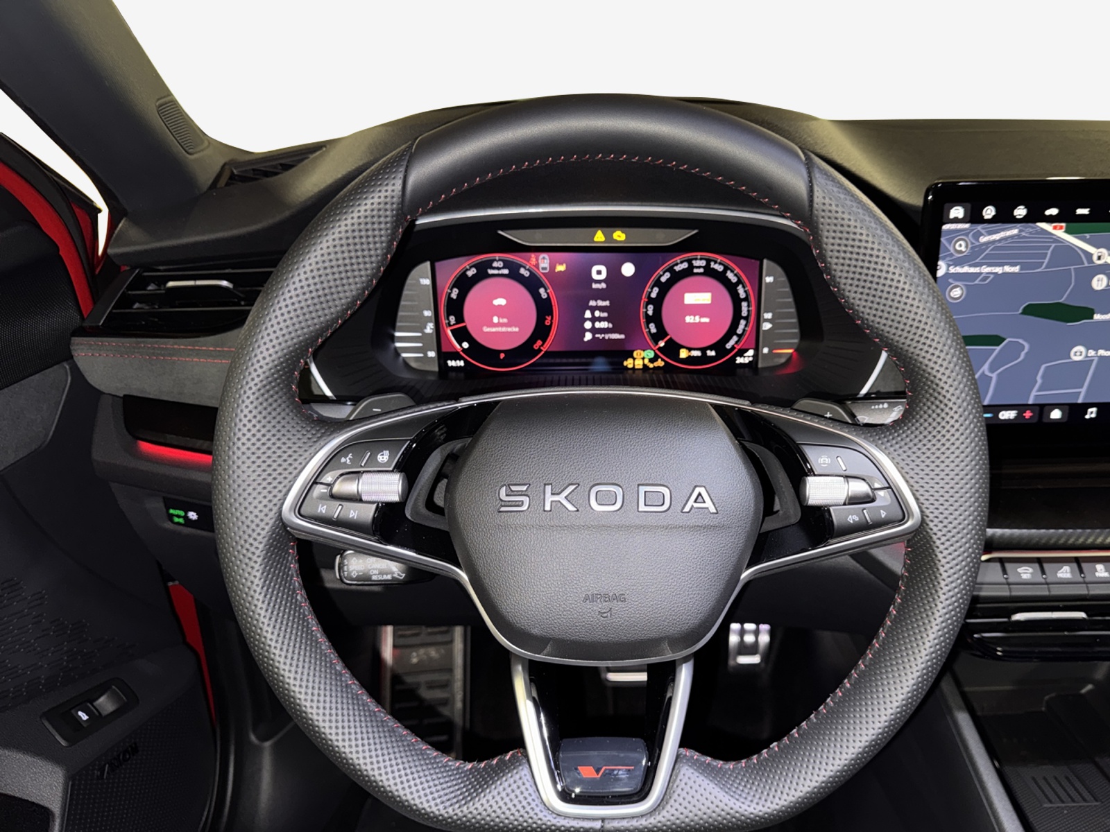 SKODA Octavia RS 30 Years Edition-image-9