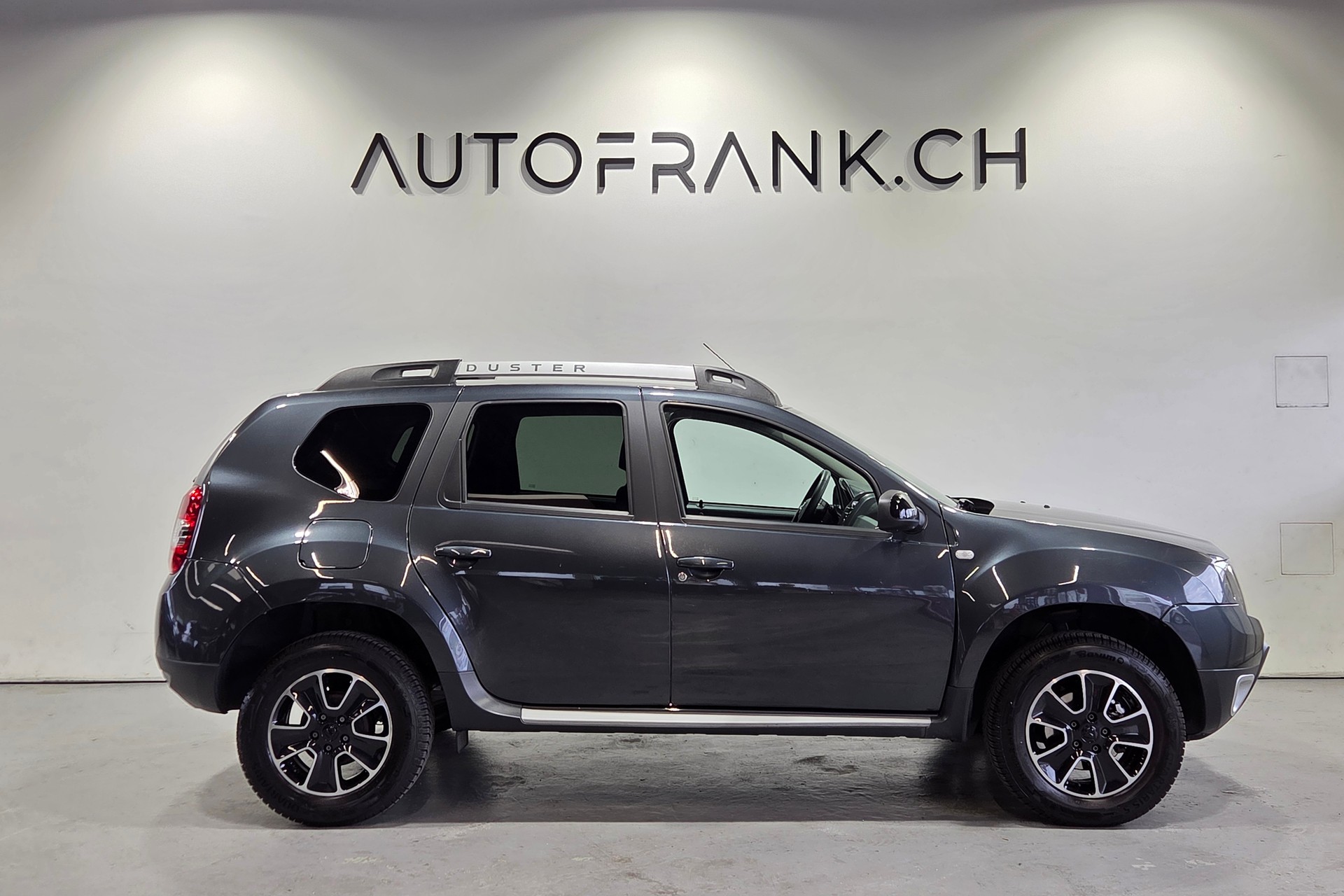 DACIA Duster 1.2 TCe FmF Strongm.R 4x4 S/S-image-1