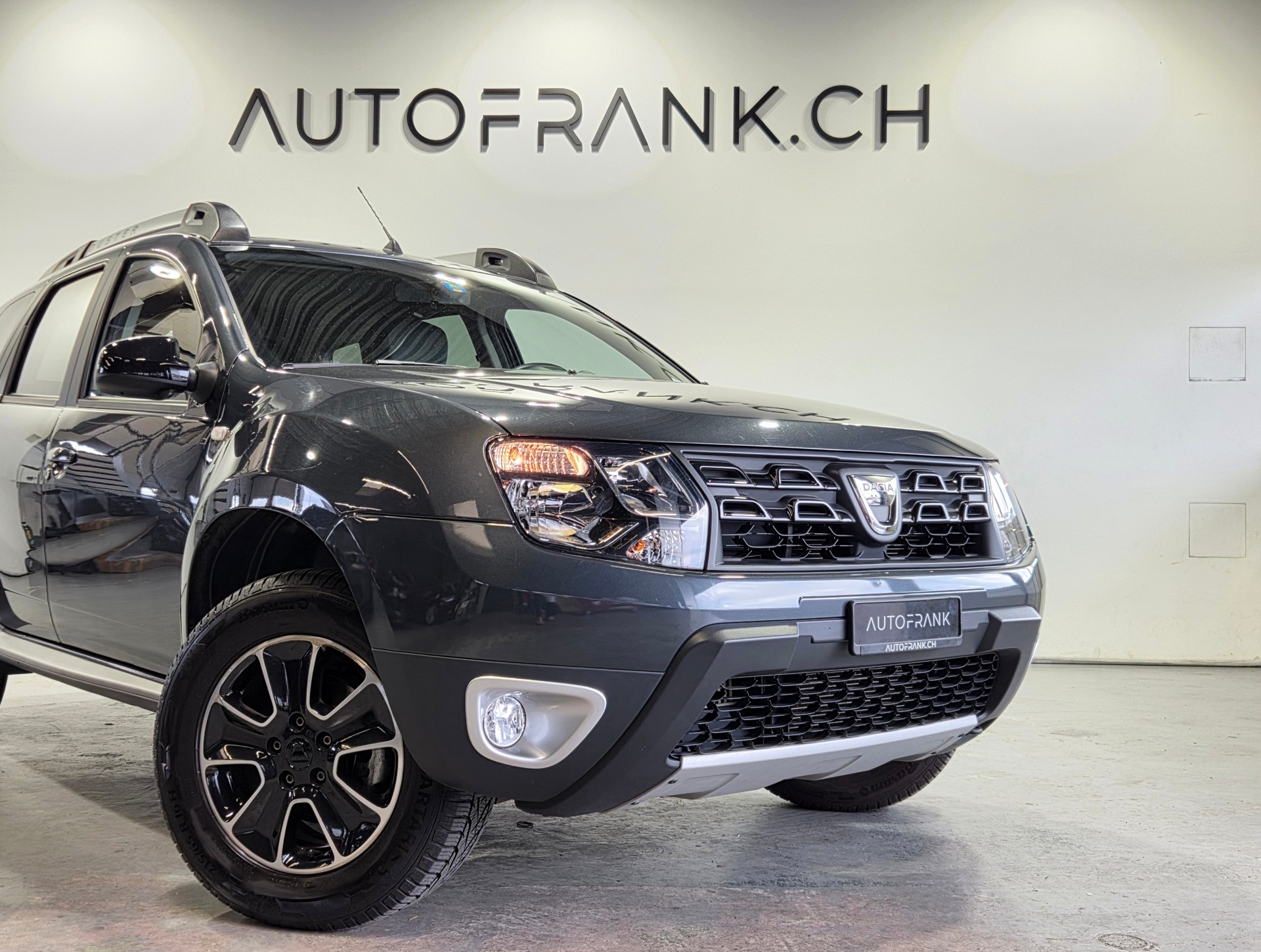 DACIA Duster 1.2 TCe FmF Strongm.R 4x4 S/S-image-8