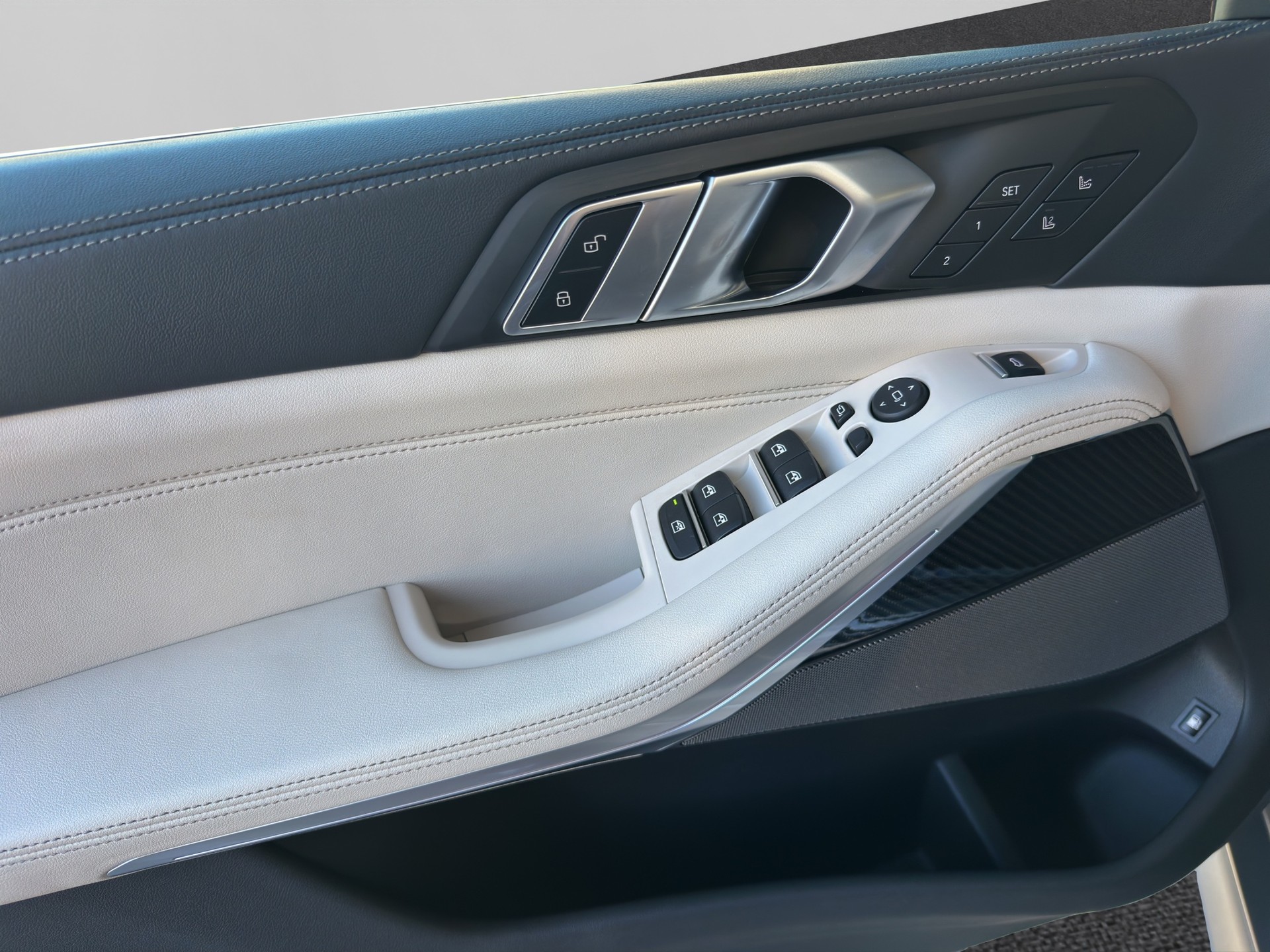 BMW X5 50e M Sport xDrive SAG-image-12