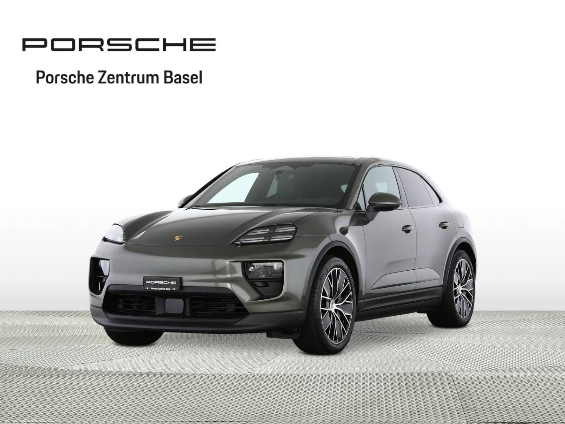 PORSCHE Macan 4-image-0