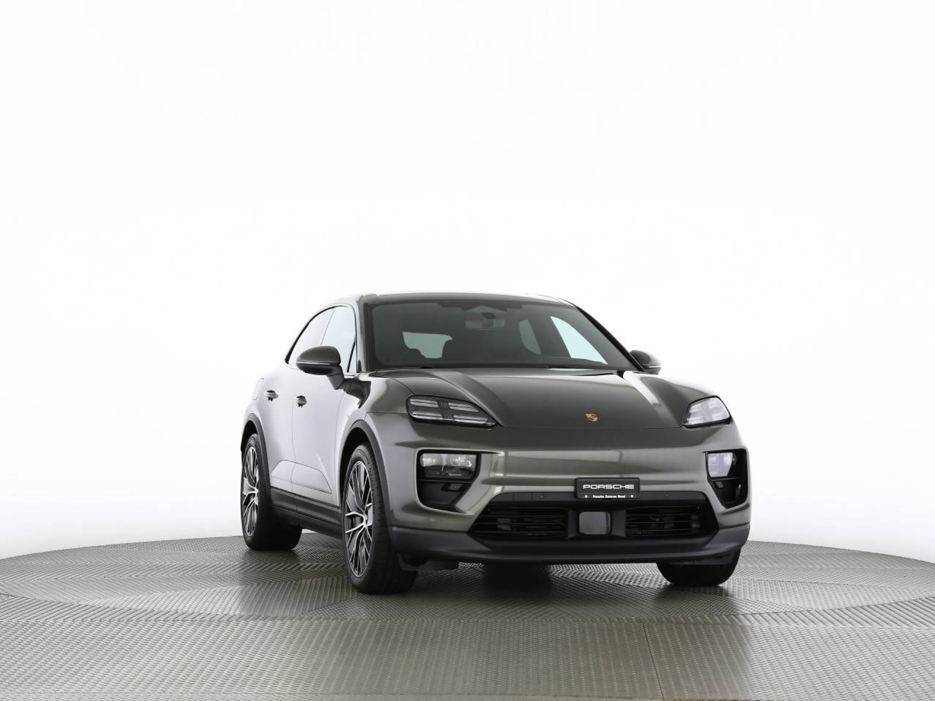 PORSCHE Macan 4-image-29