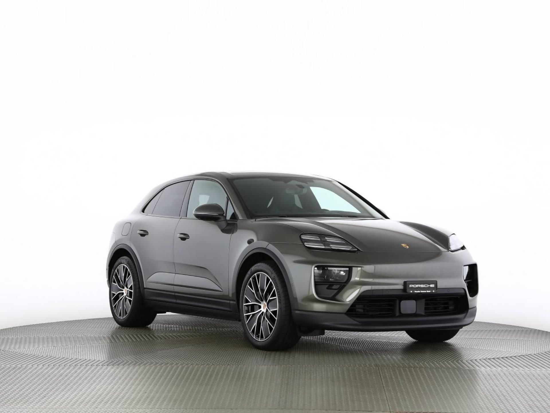 PORSCHE Macan 4-image-28
