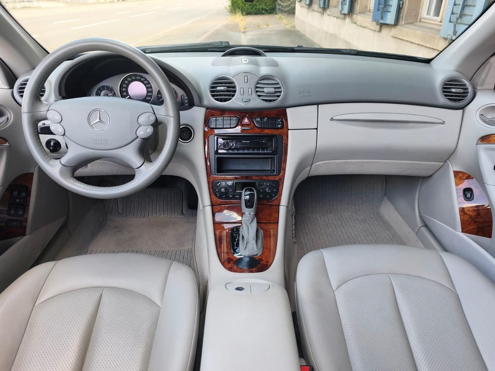 MERCEDES-BENZ CLK 500 Elégance Automatic-image-9