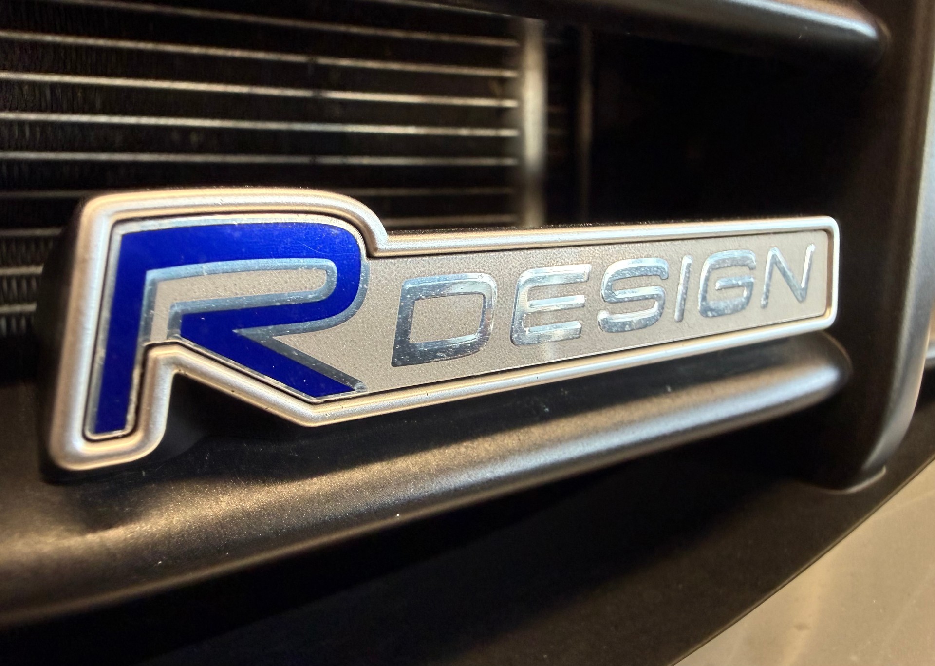 VOLVO XC60 D5 AWD R-Design 215 PS 4x4 Geartronic-image-27
