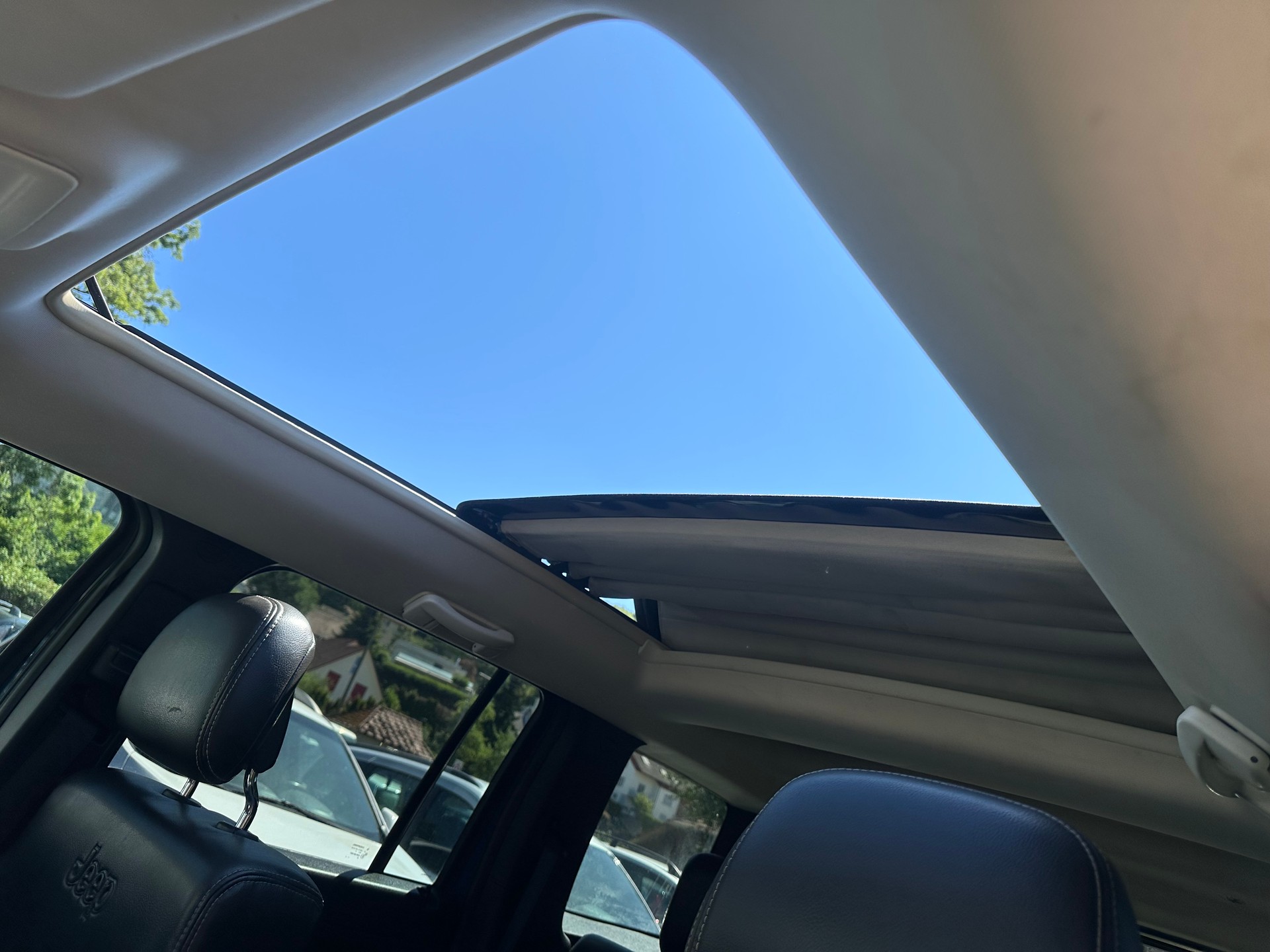 JEEP Cherokee 2.8 CRD Limited Automatic-image-9